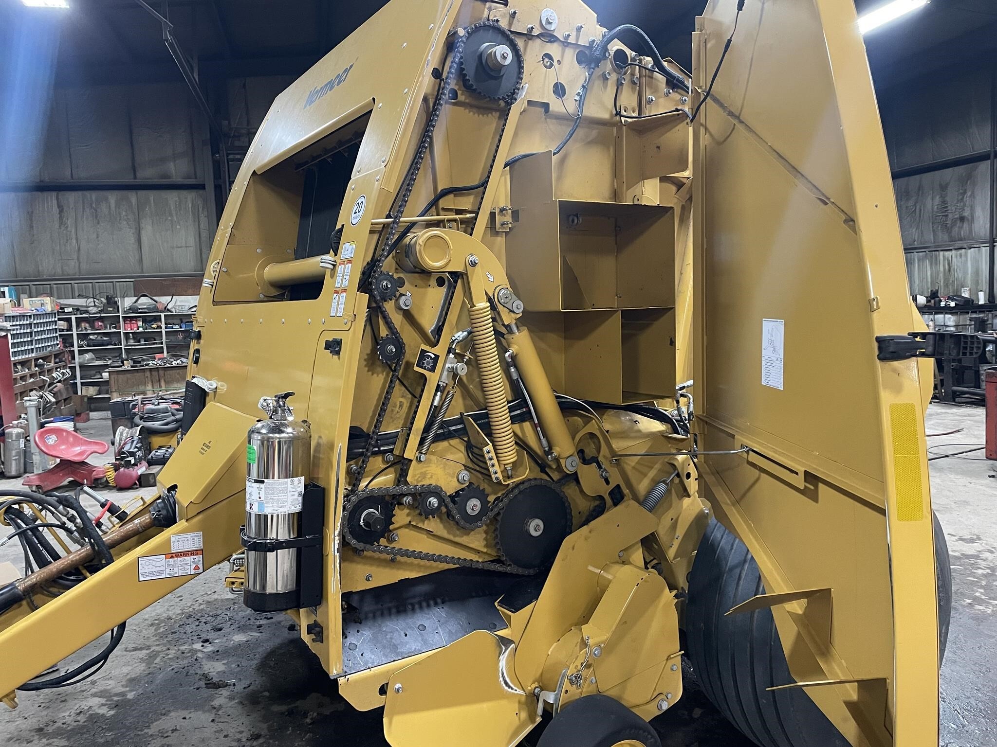 2022 Vermeer 605N Round Baler