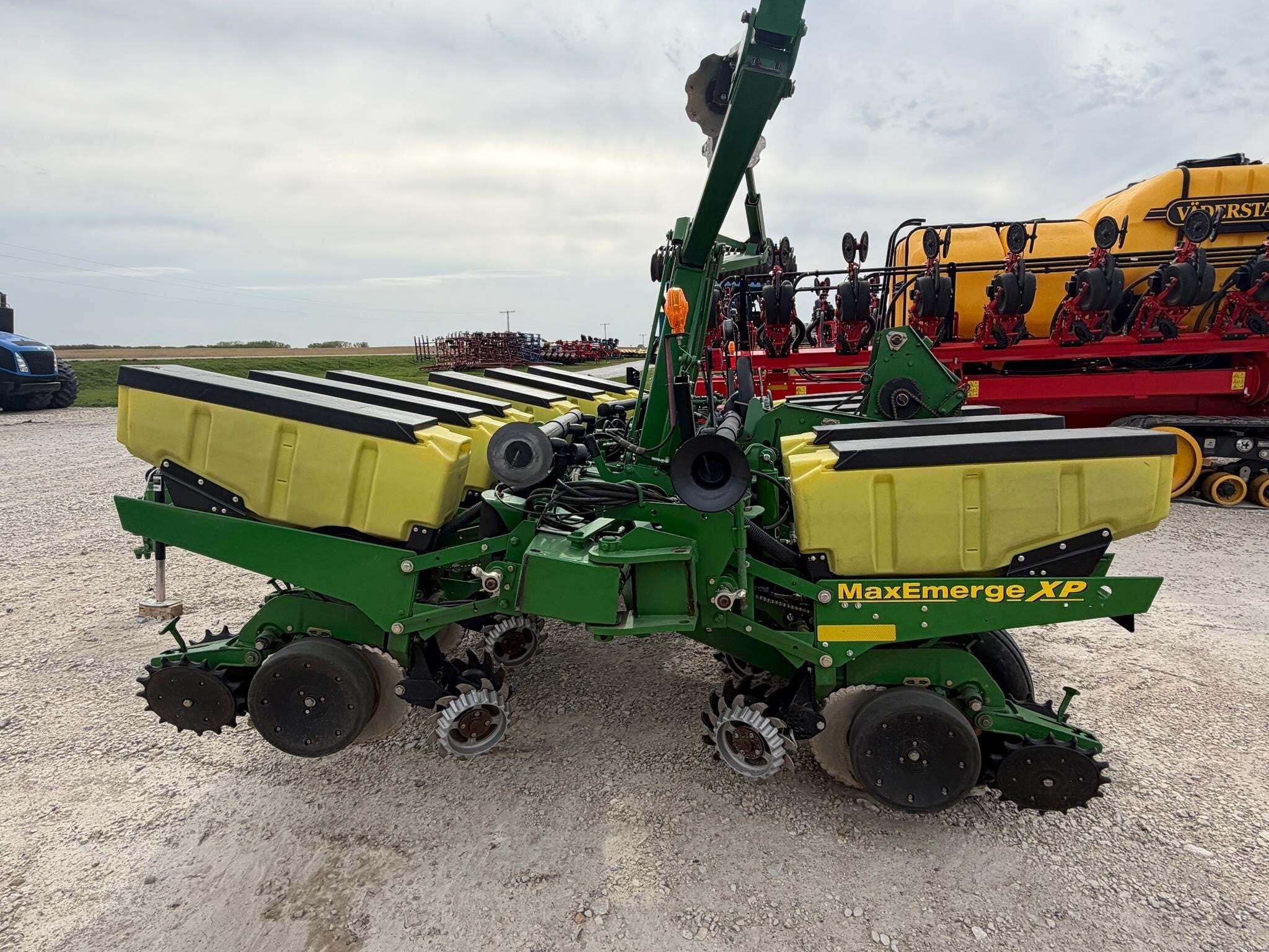 2005 John Deere 1760 Planter