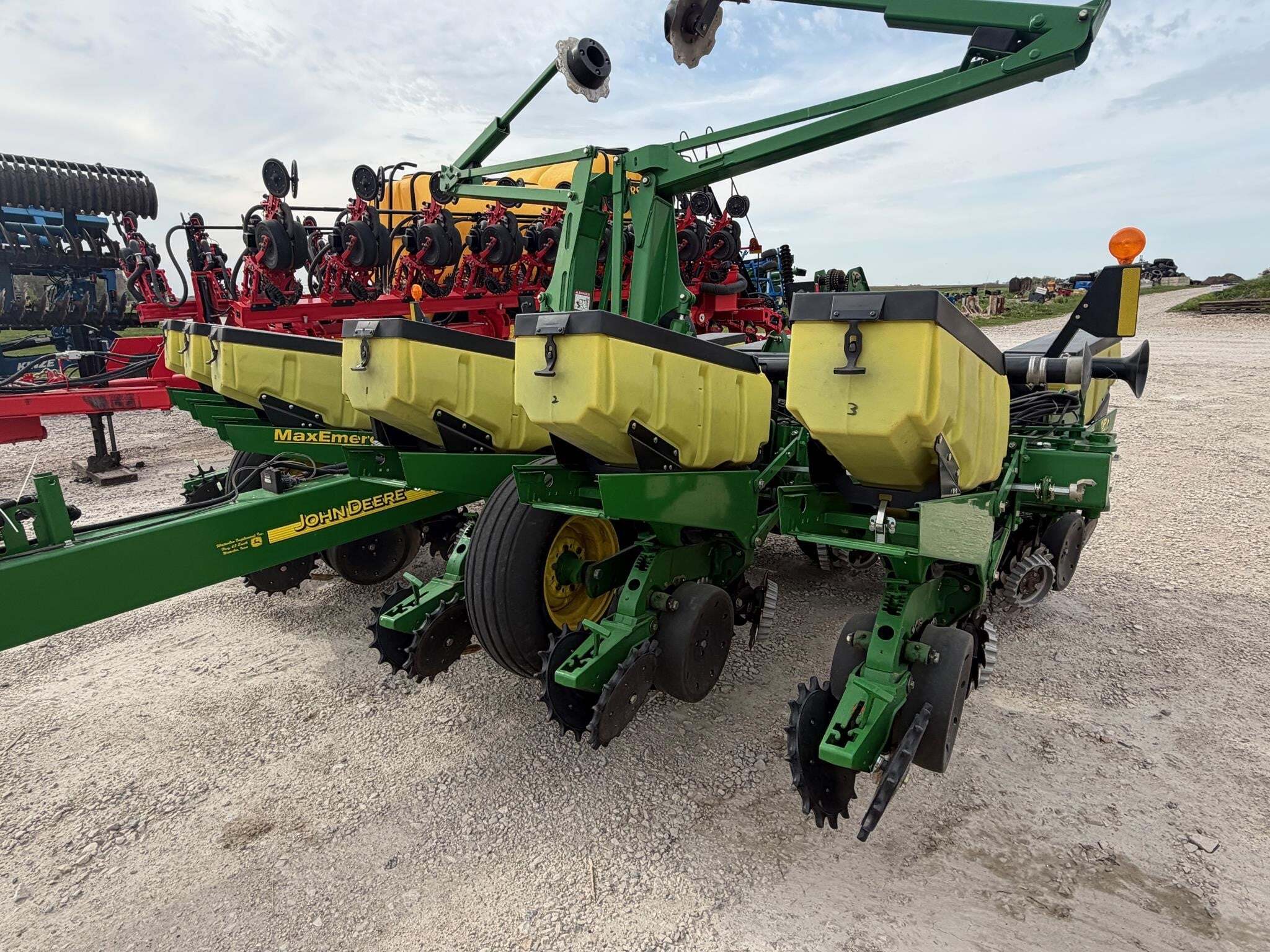 2005 John Deere 1760 Planter