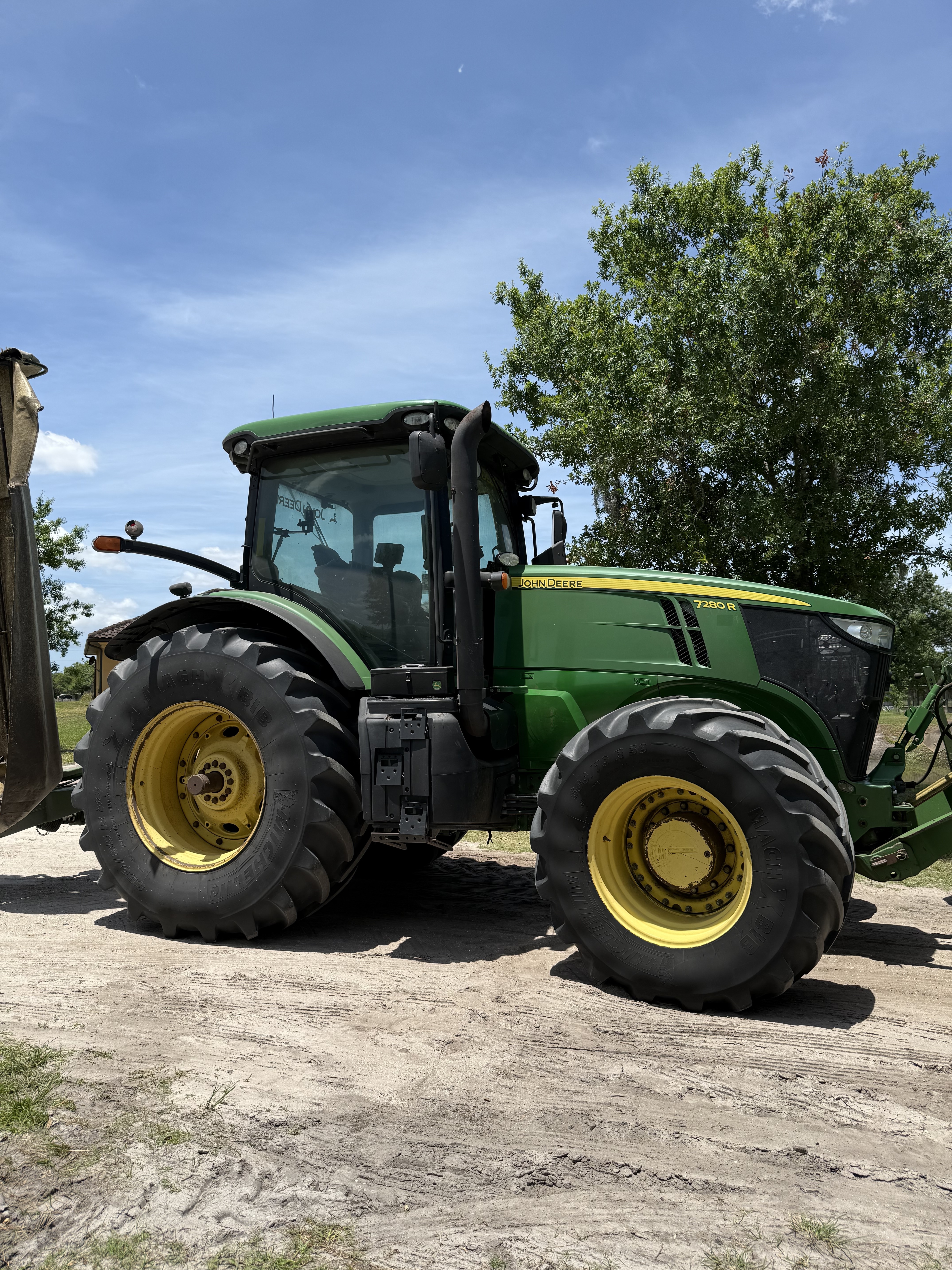  John Deere 7280R Tractor