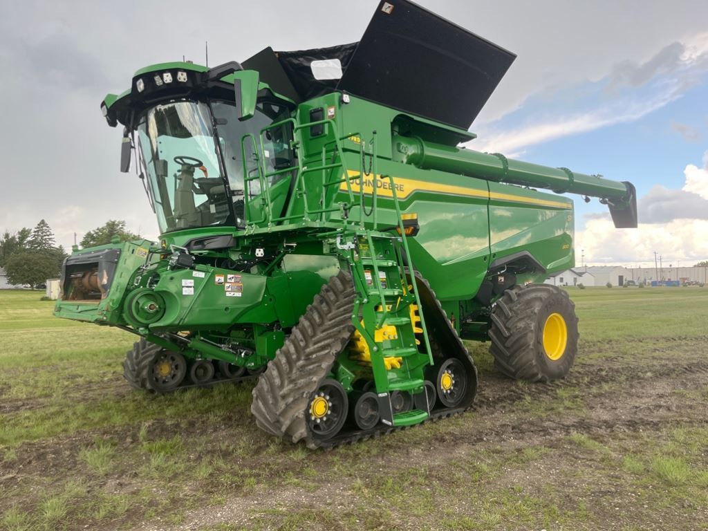 2025 John Deere S7 800 Combine