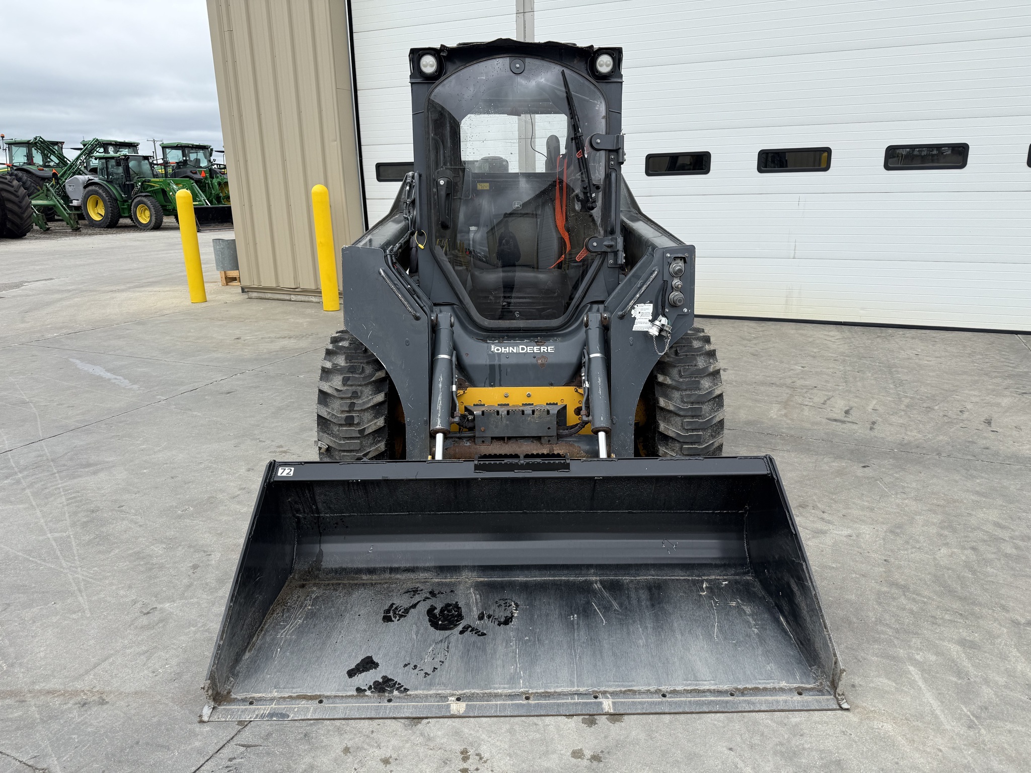 2022 Deere 324G Skid Steer