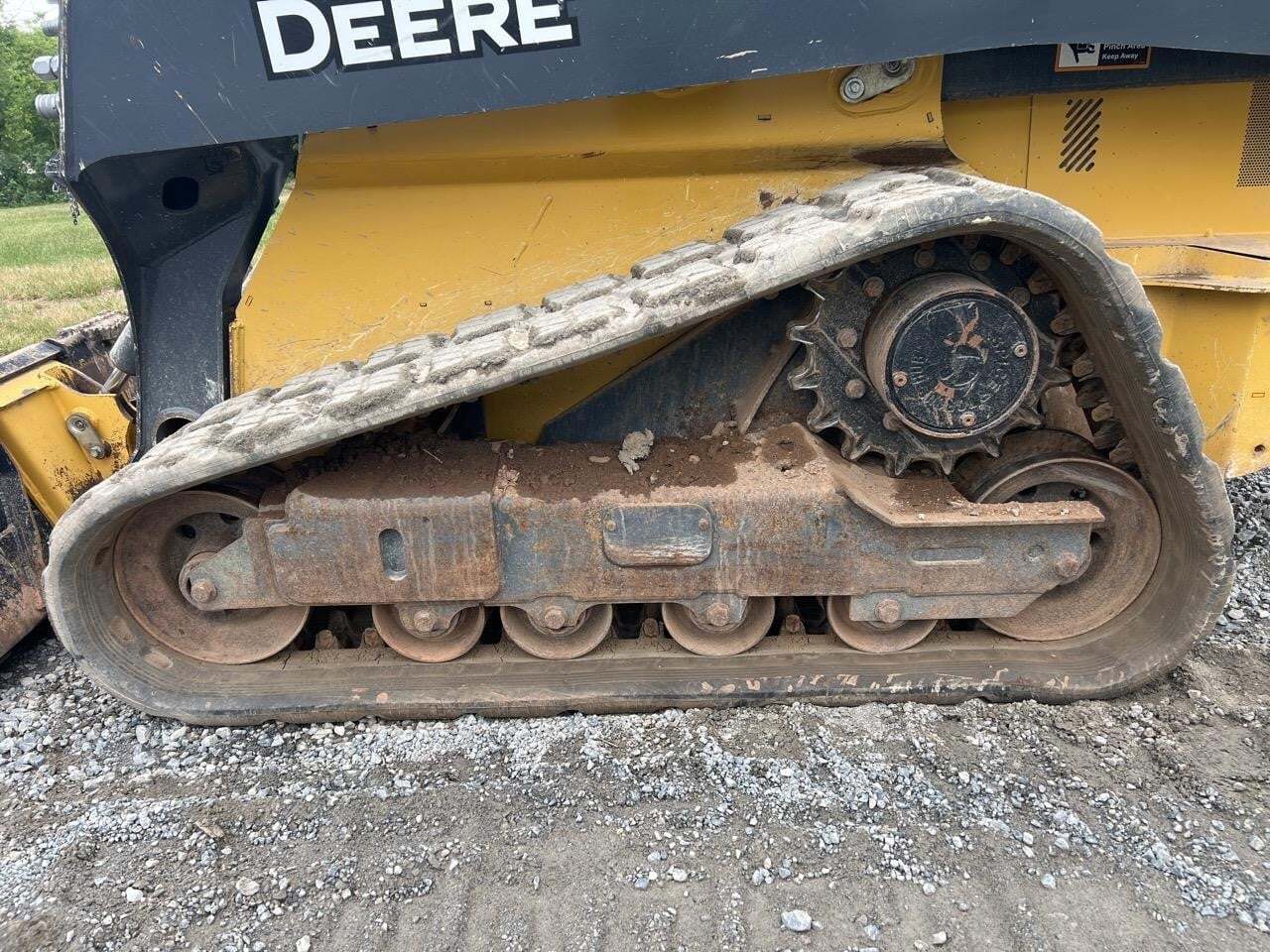 2022 Deere 325G Skid Steer