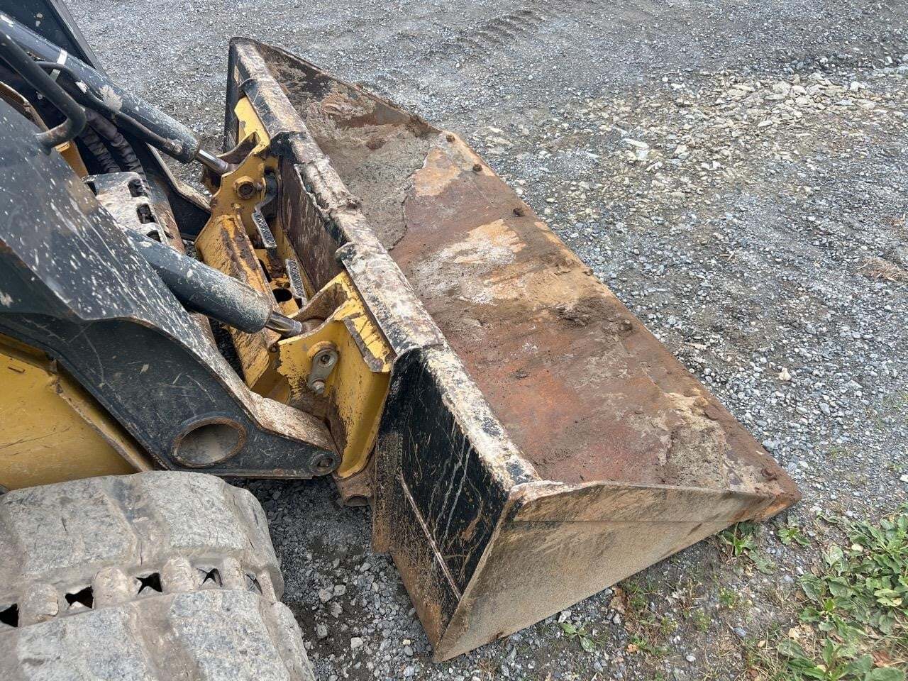 2022 Deere 325G Skid Steer
