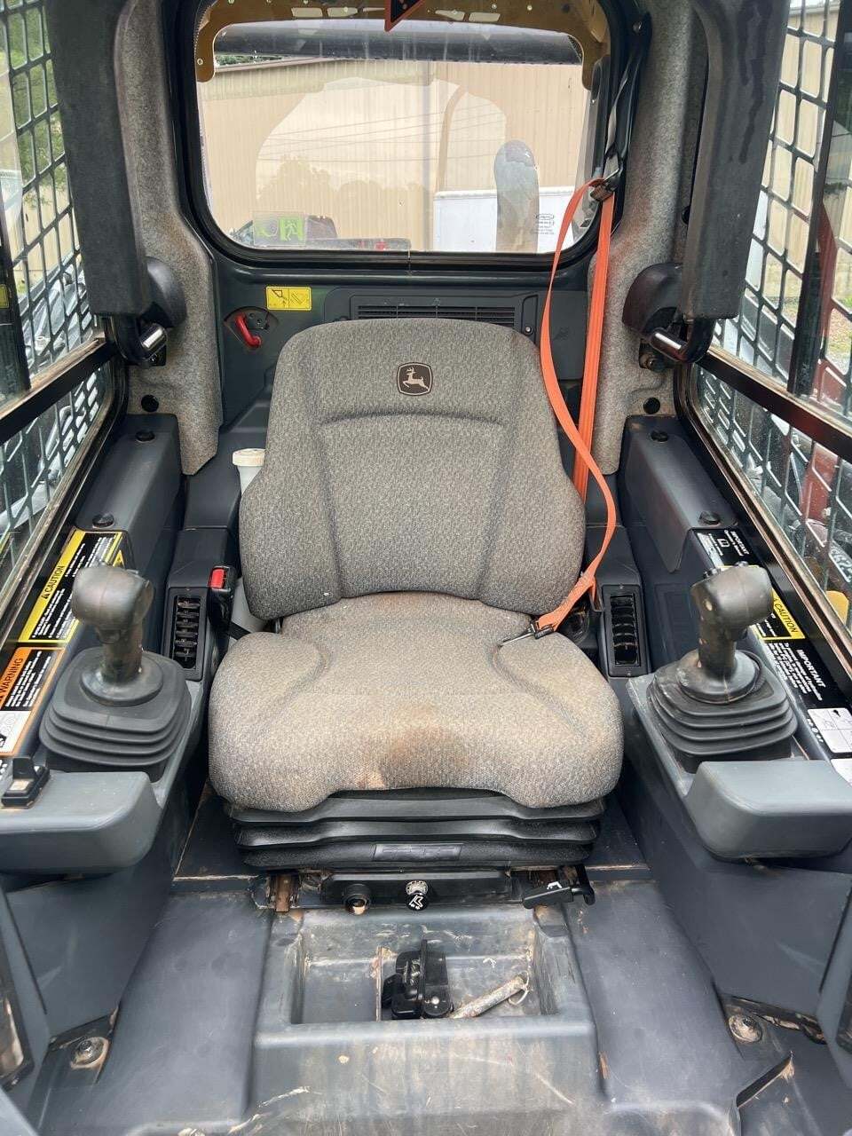 2022 Deere 325G Skid Steer