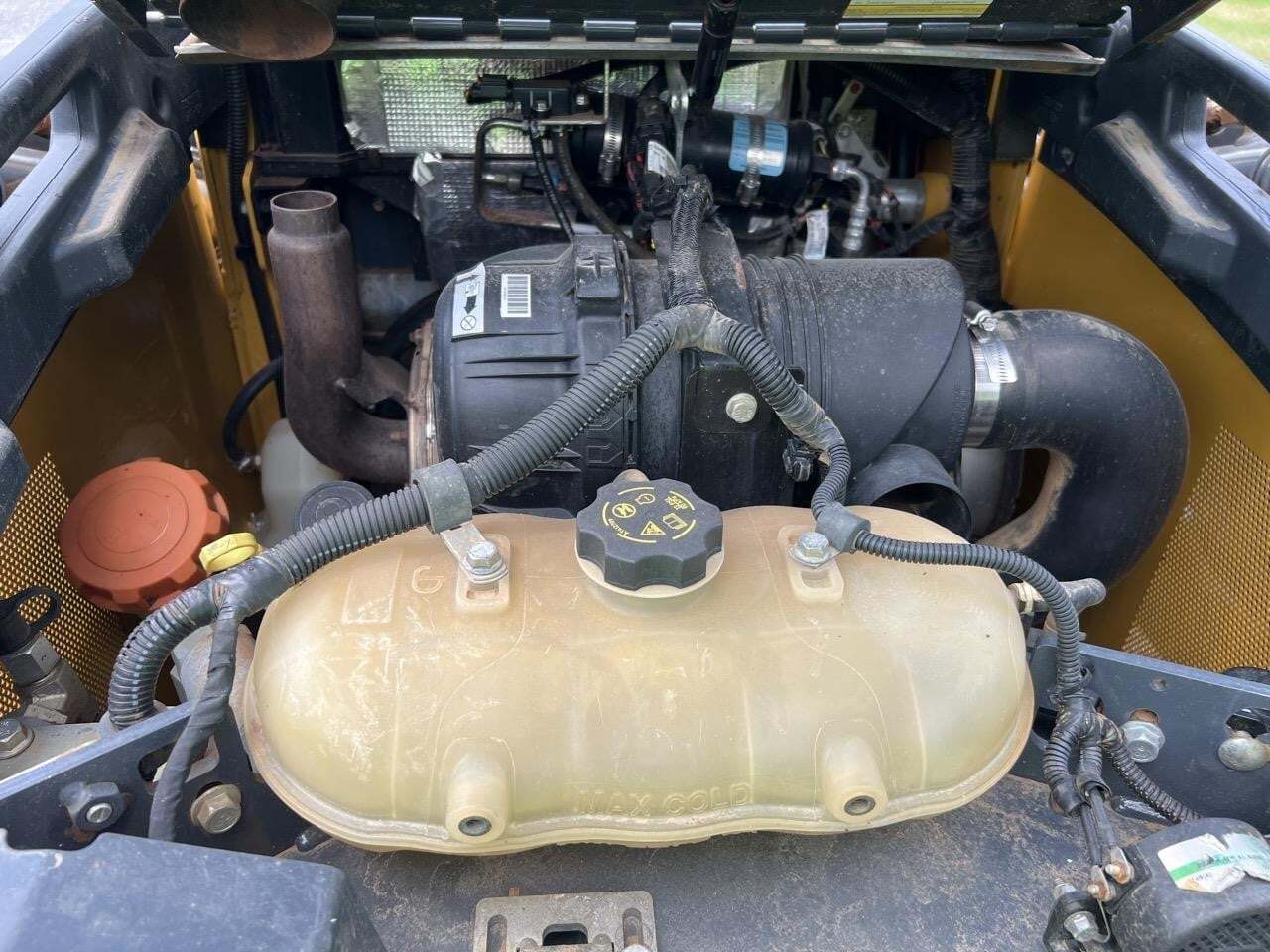 2022 Deere 325G Skid Steer