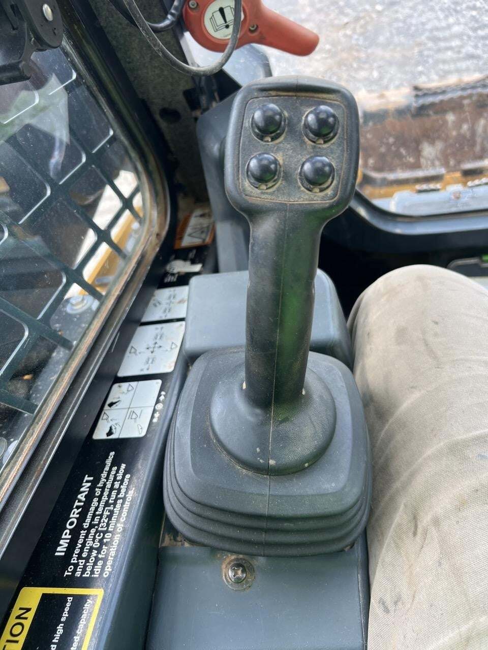 2022 Deere 325G Skid Steer
