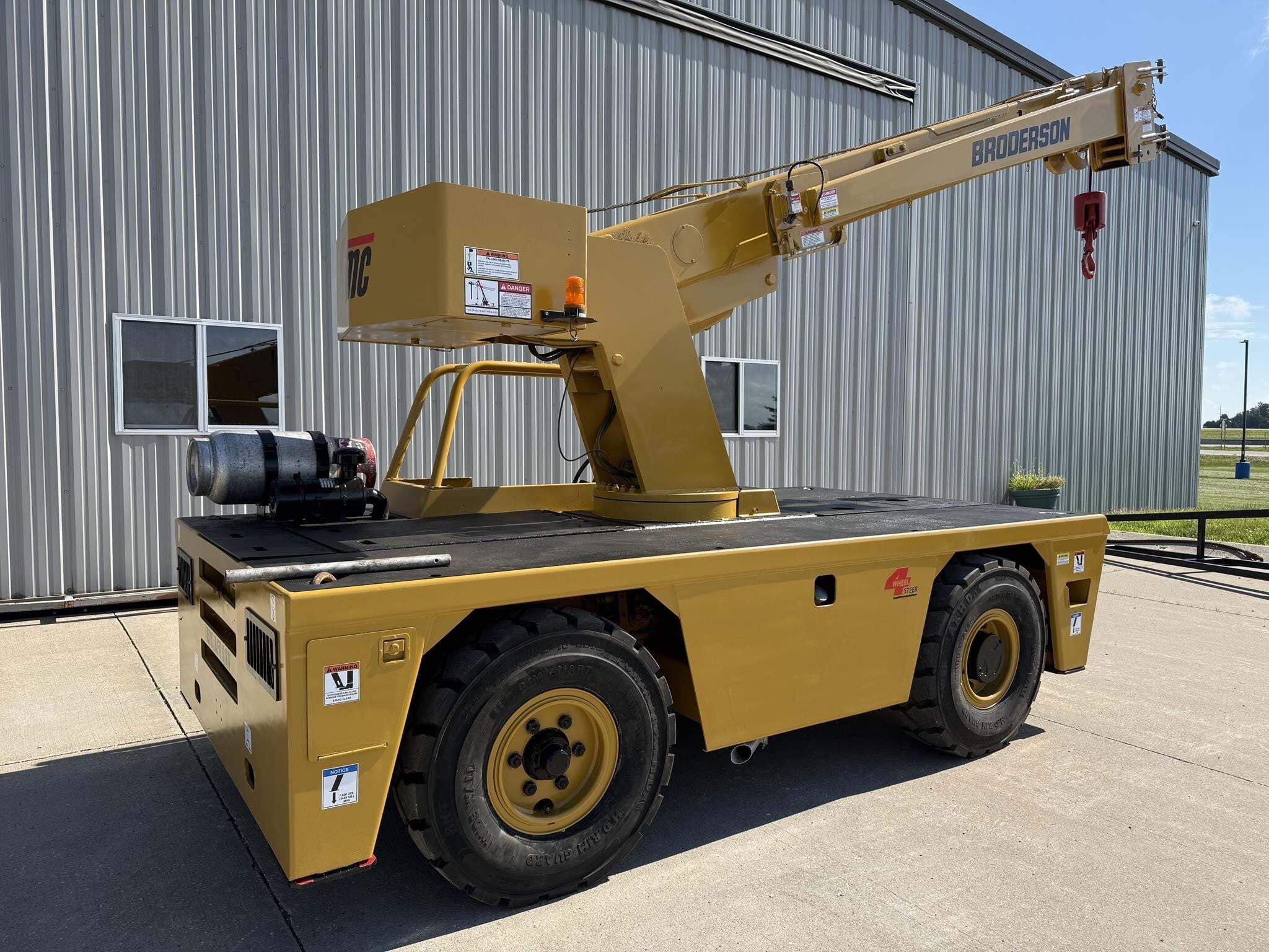 2004 Broderson IC80-3G Crane
