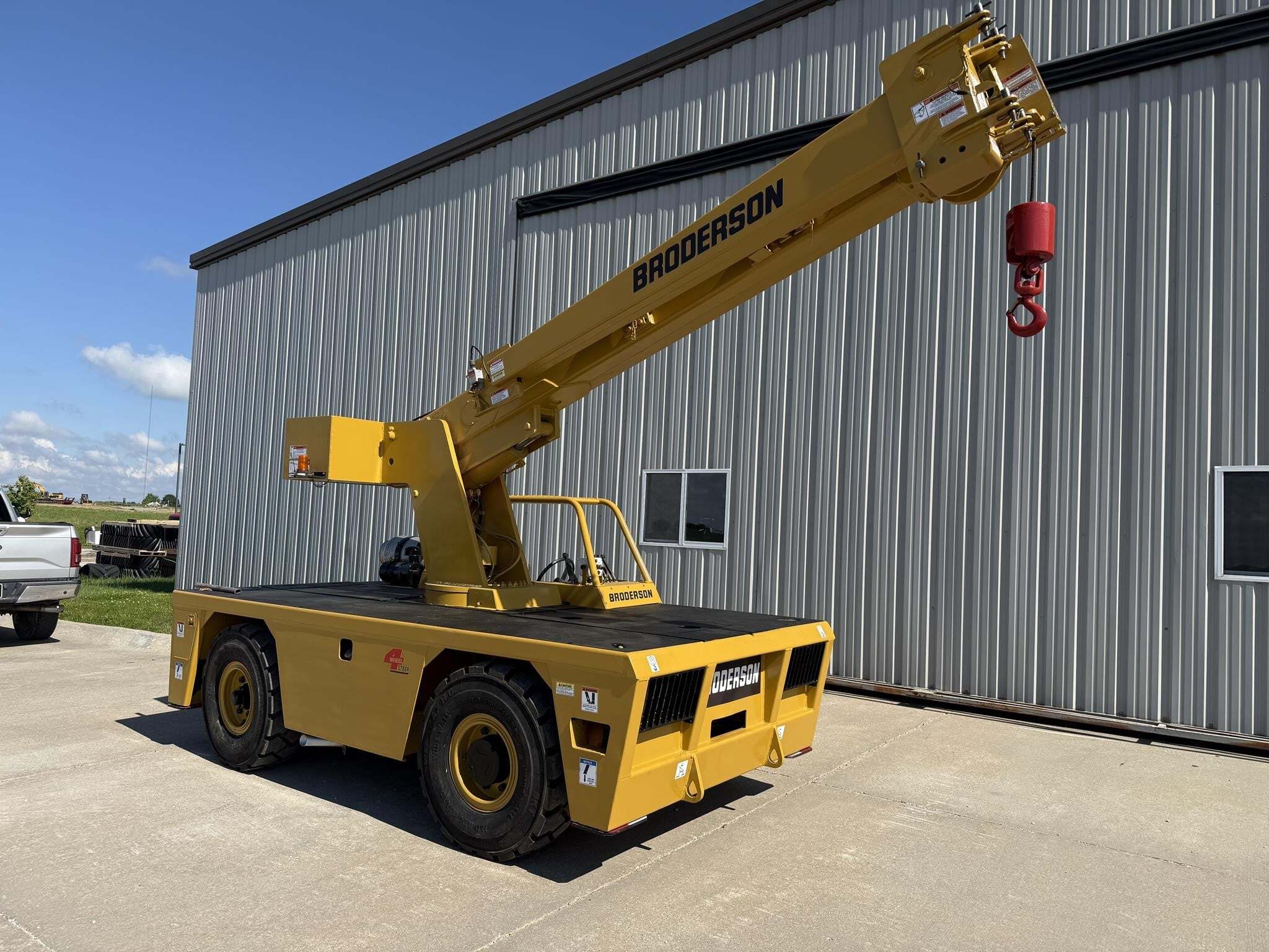 2004 Broderson IC80-3G Crane