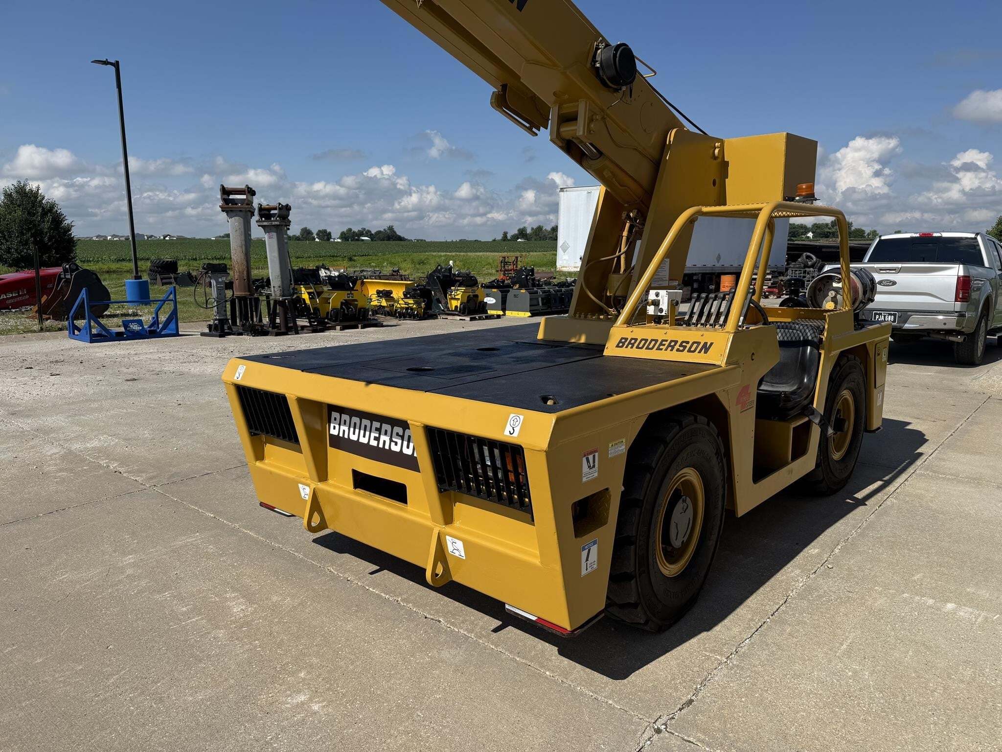 2004 Broderson IC80-3G Crane