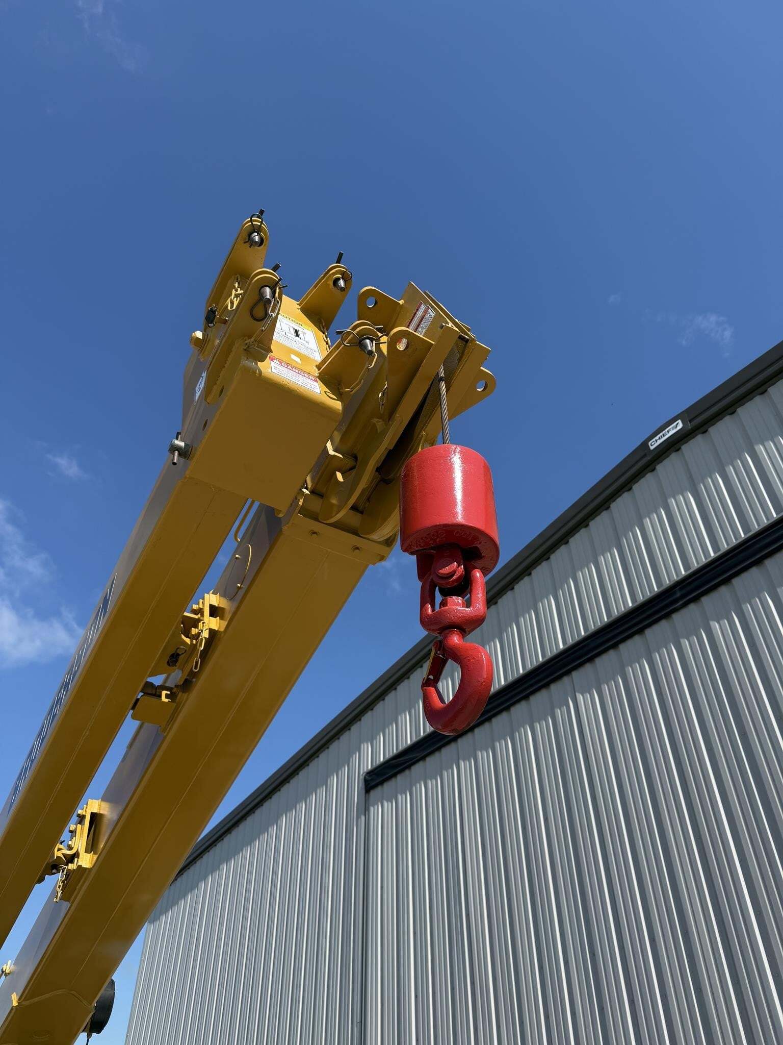 2004 Broderson IC80-3G Crane