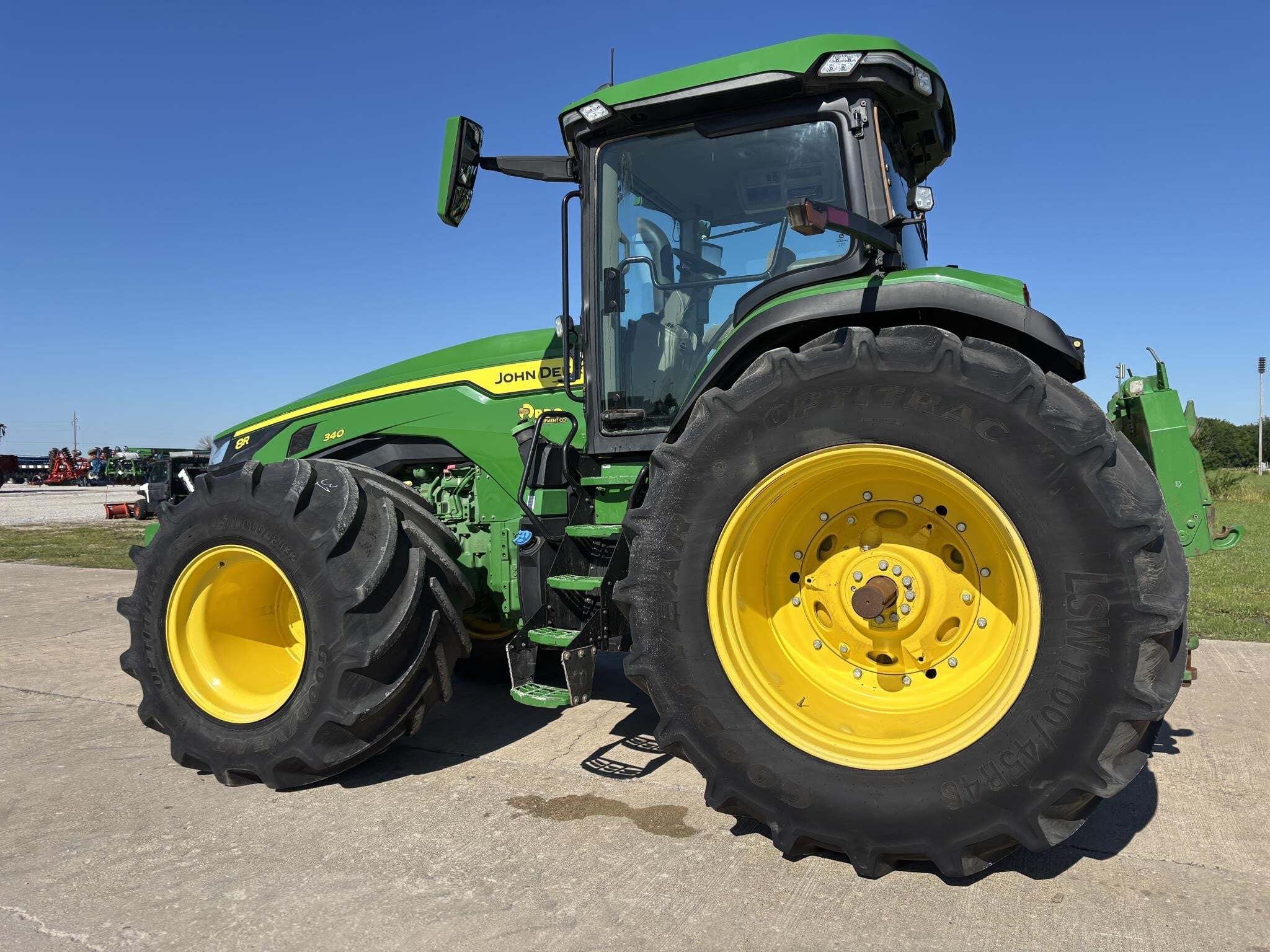 2022 John Deere 8R 340 Tractor