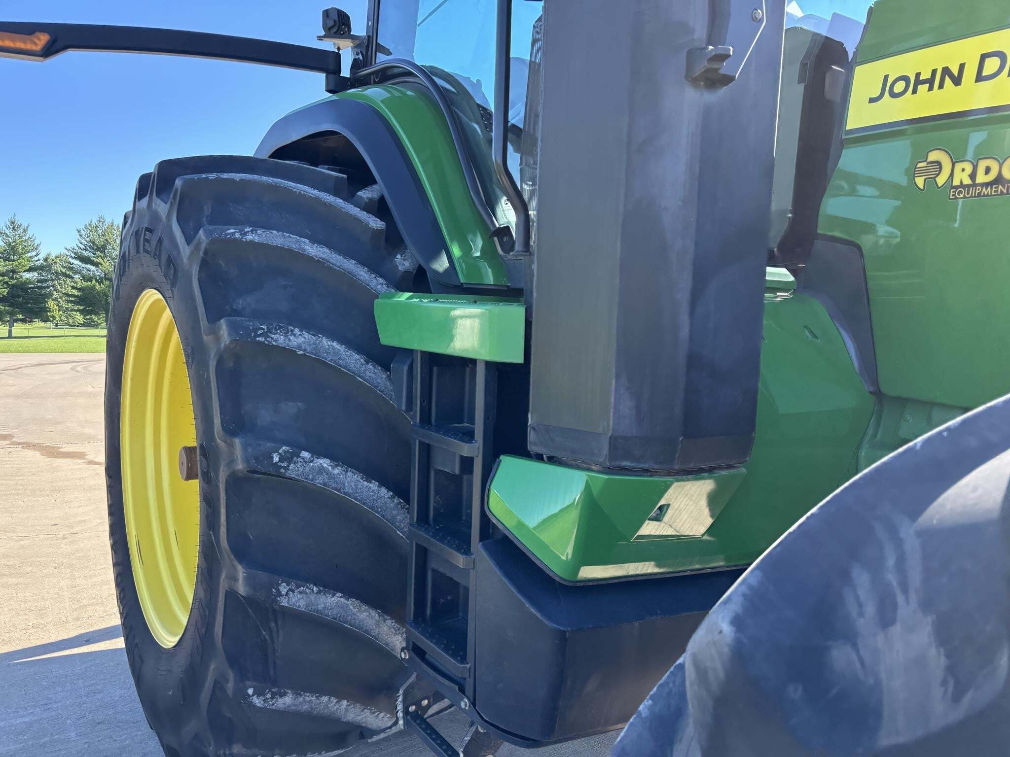 2022 John Deere 8R 340 Tractor