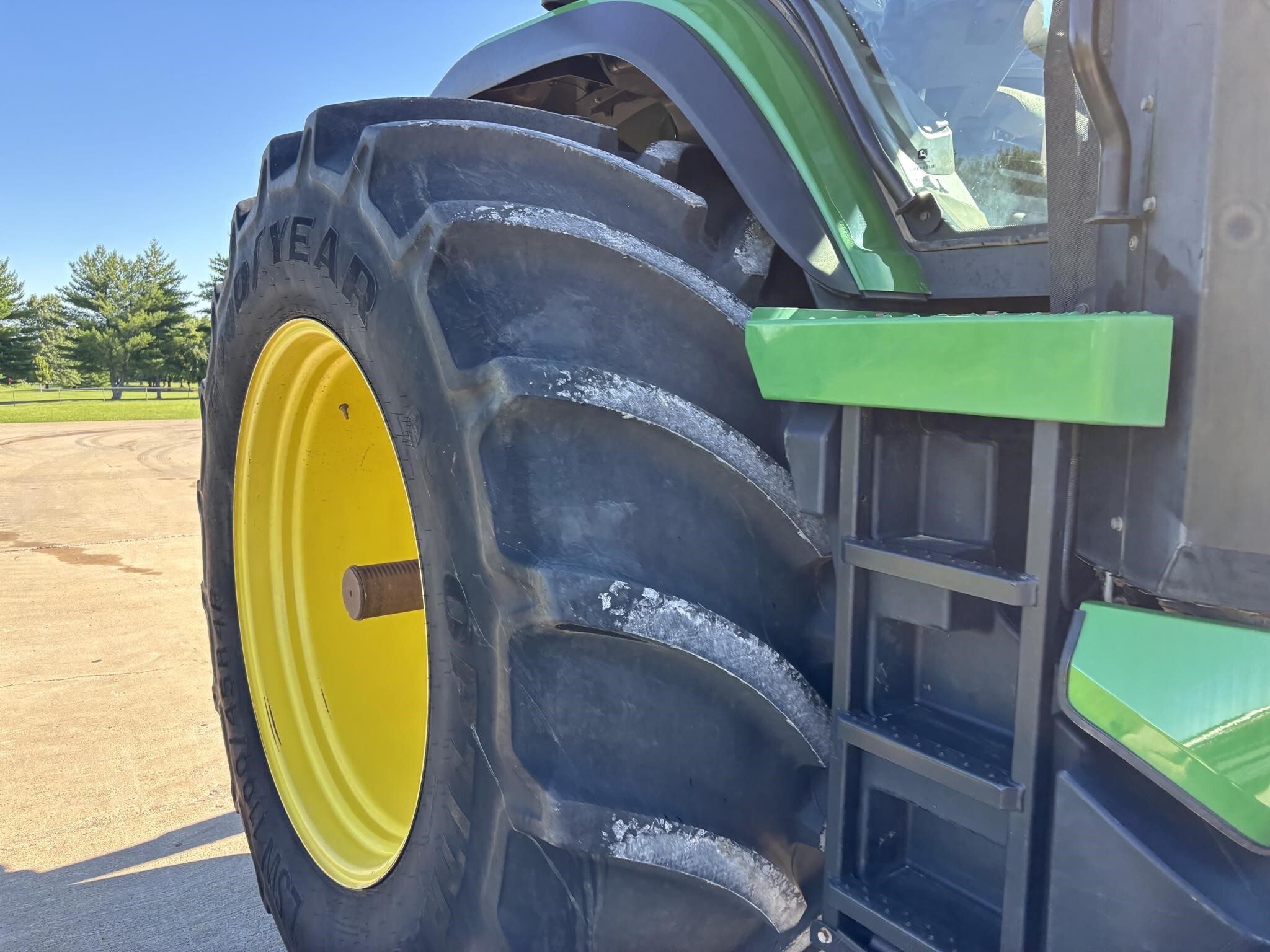 2022 John Deere 8R 340 Tractor