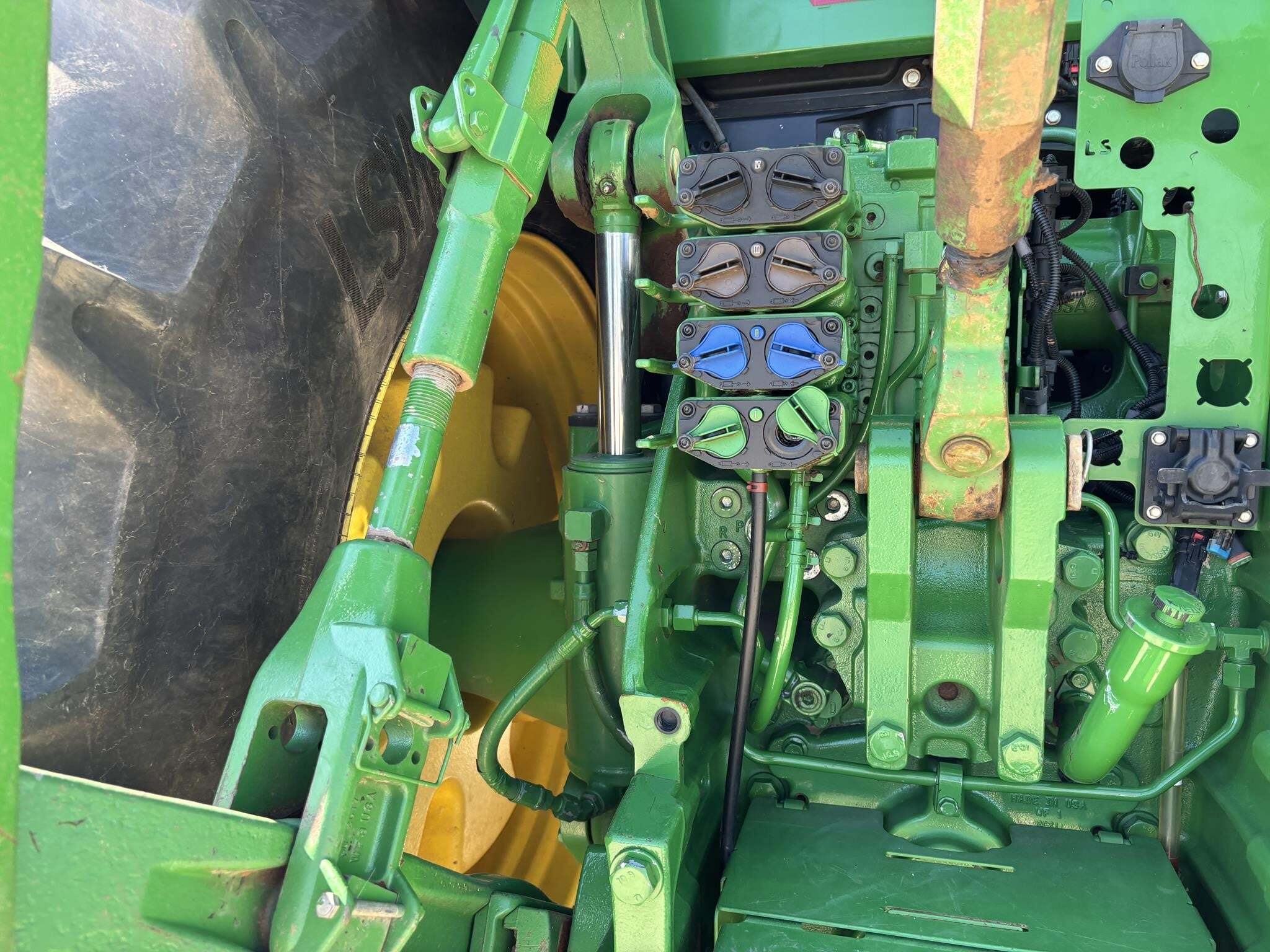 2022 John Deere 8R 340 Tractor