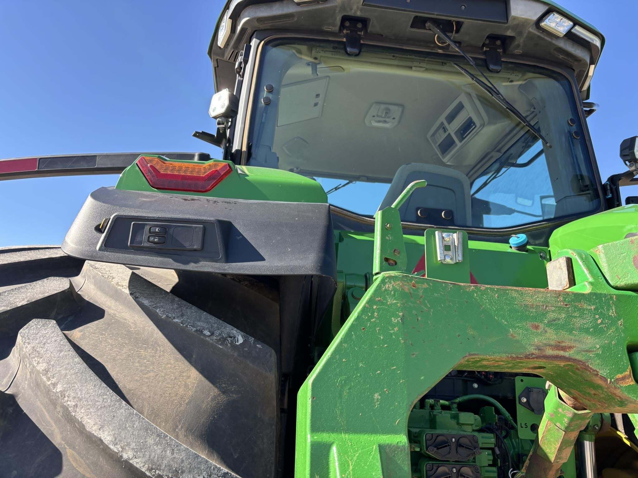 2022 John Deere 8R 340 Tractor