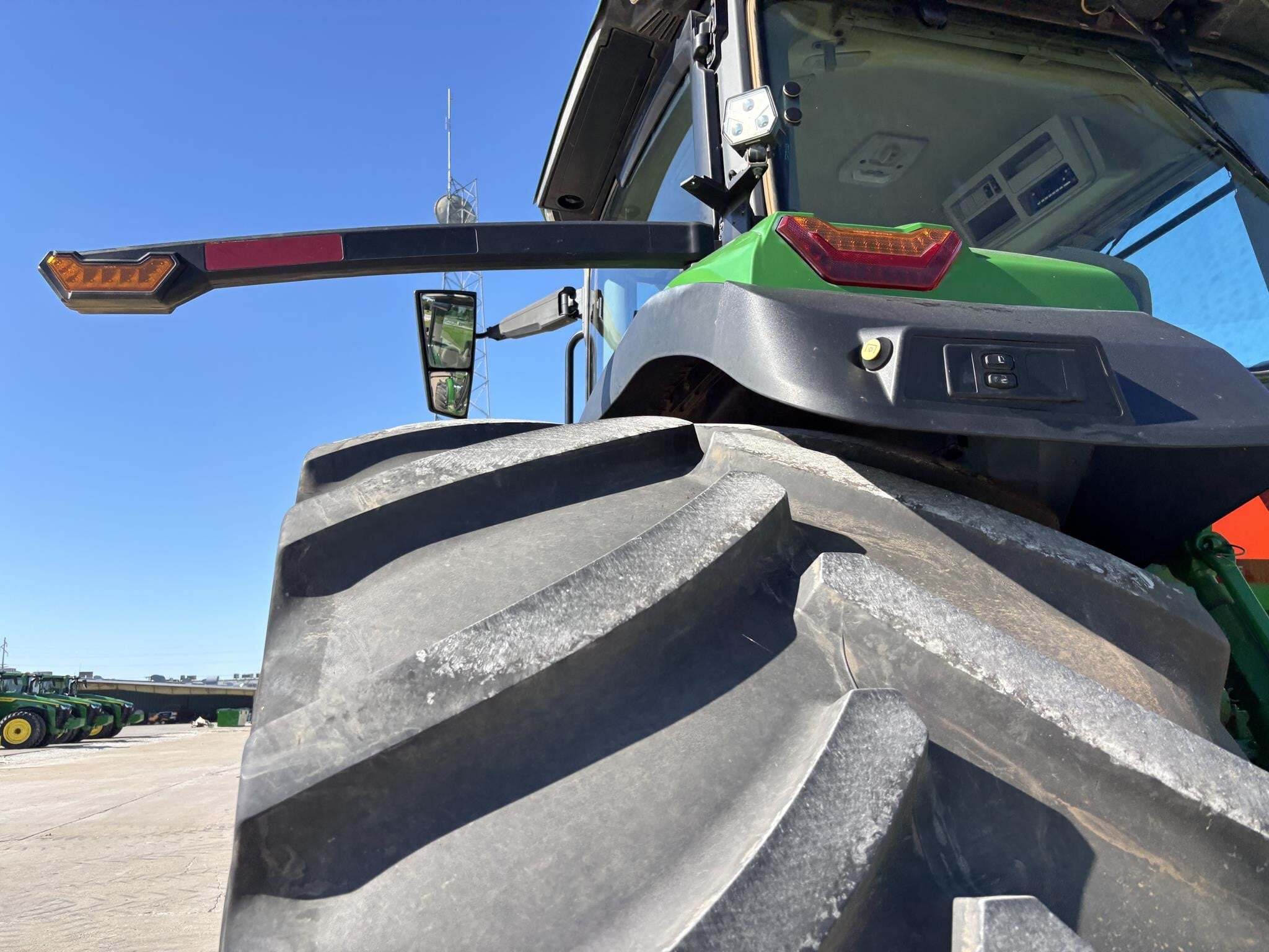 2022 John Deere 8R 340 Tractor
