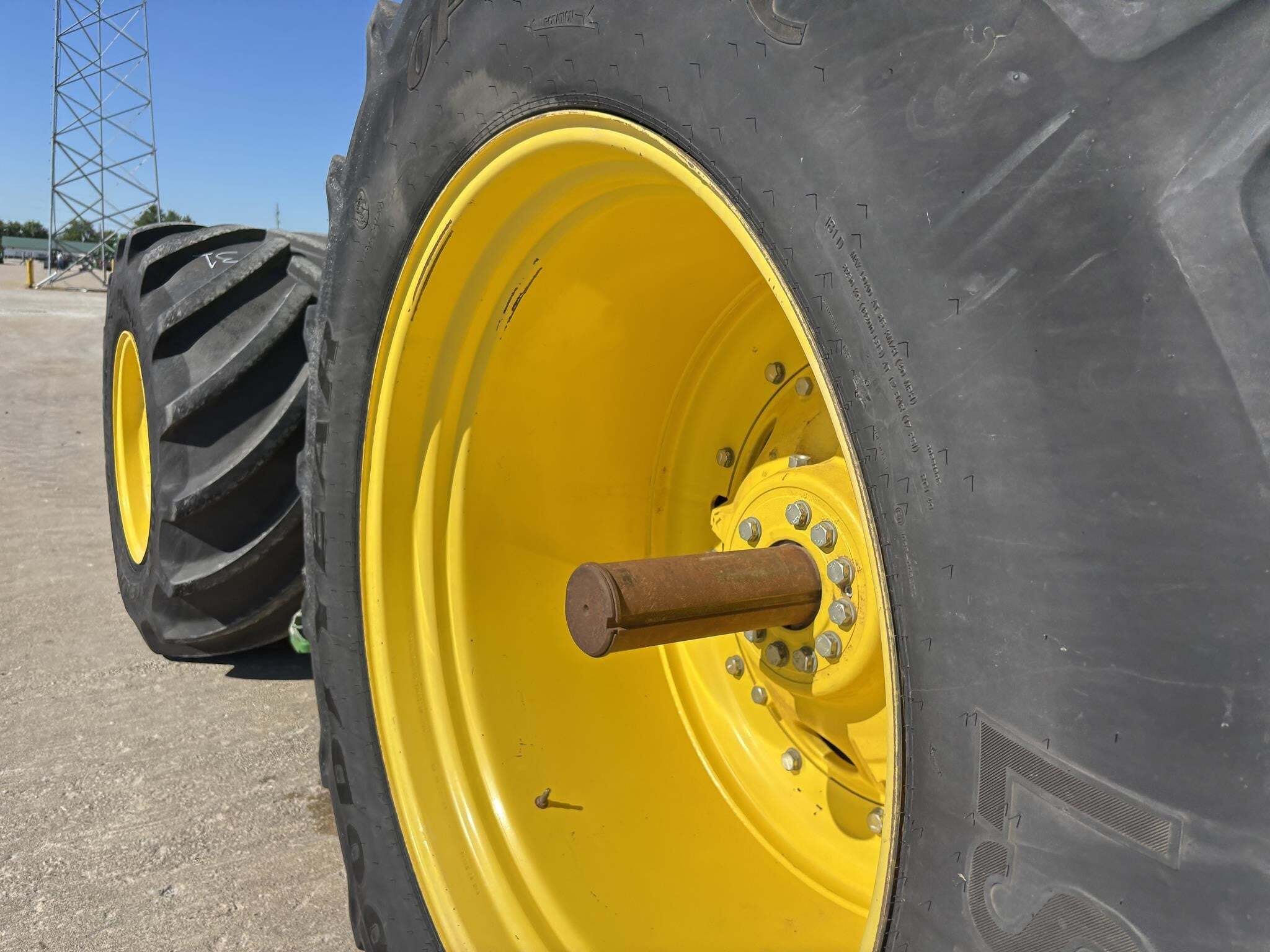 2022 John Deere 8R 340 Tractor