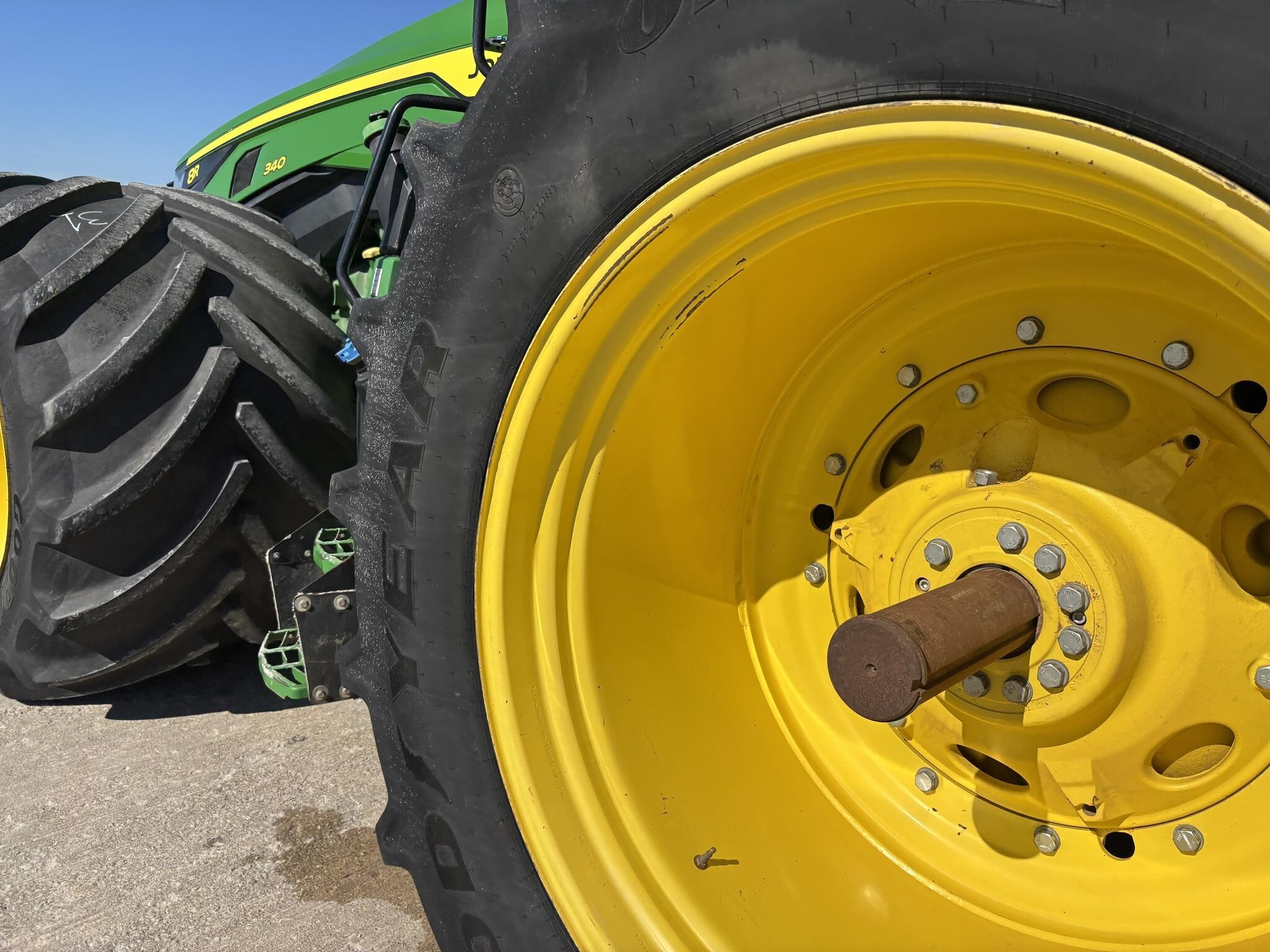 2022 John Deere 8R 340 Tractor