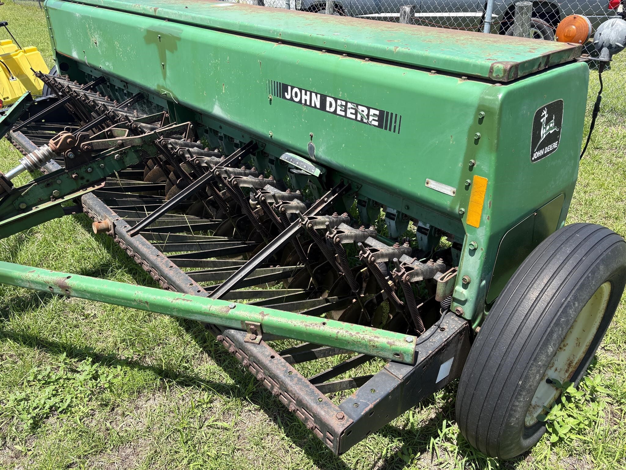 1993 John Deere 450 Drill