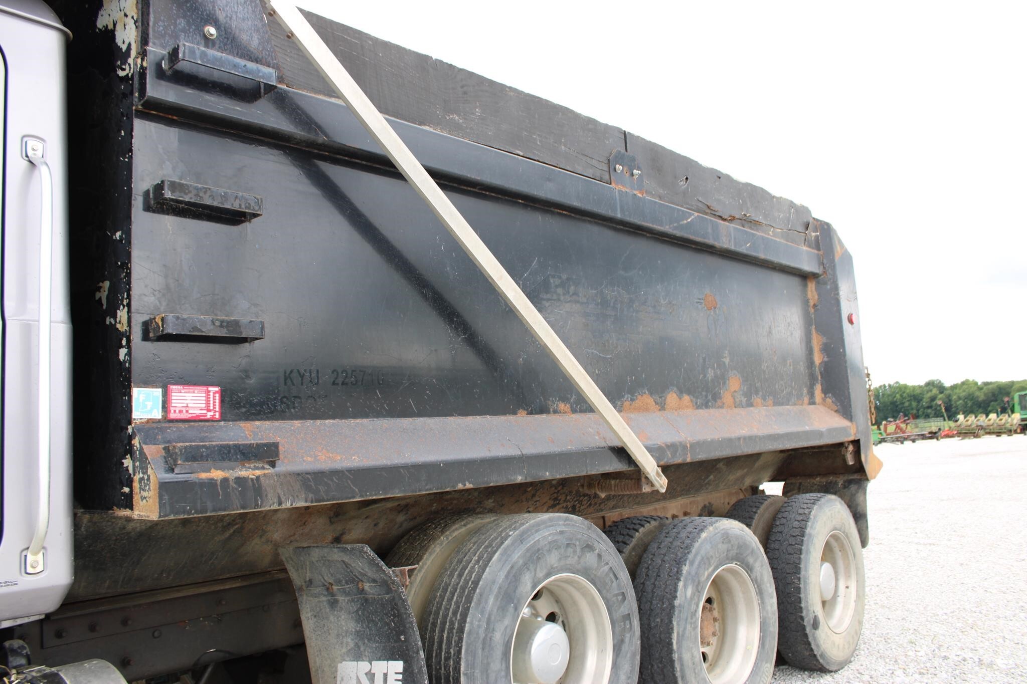 2006 Mack Granite CV713 Dump Trucks/Trailer