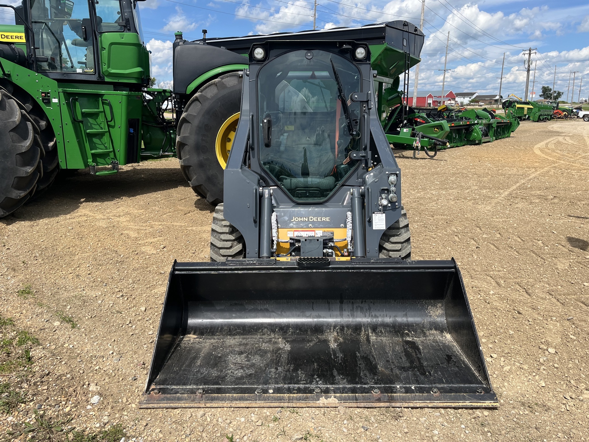 2023 Deere 318G Skid Steer