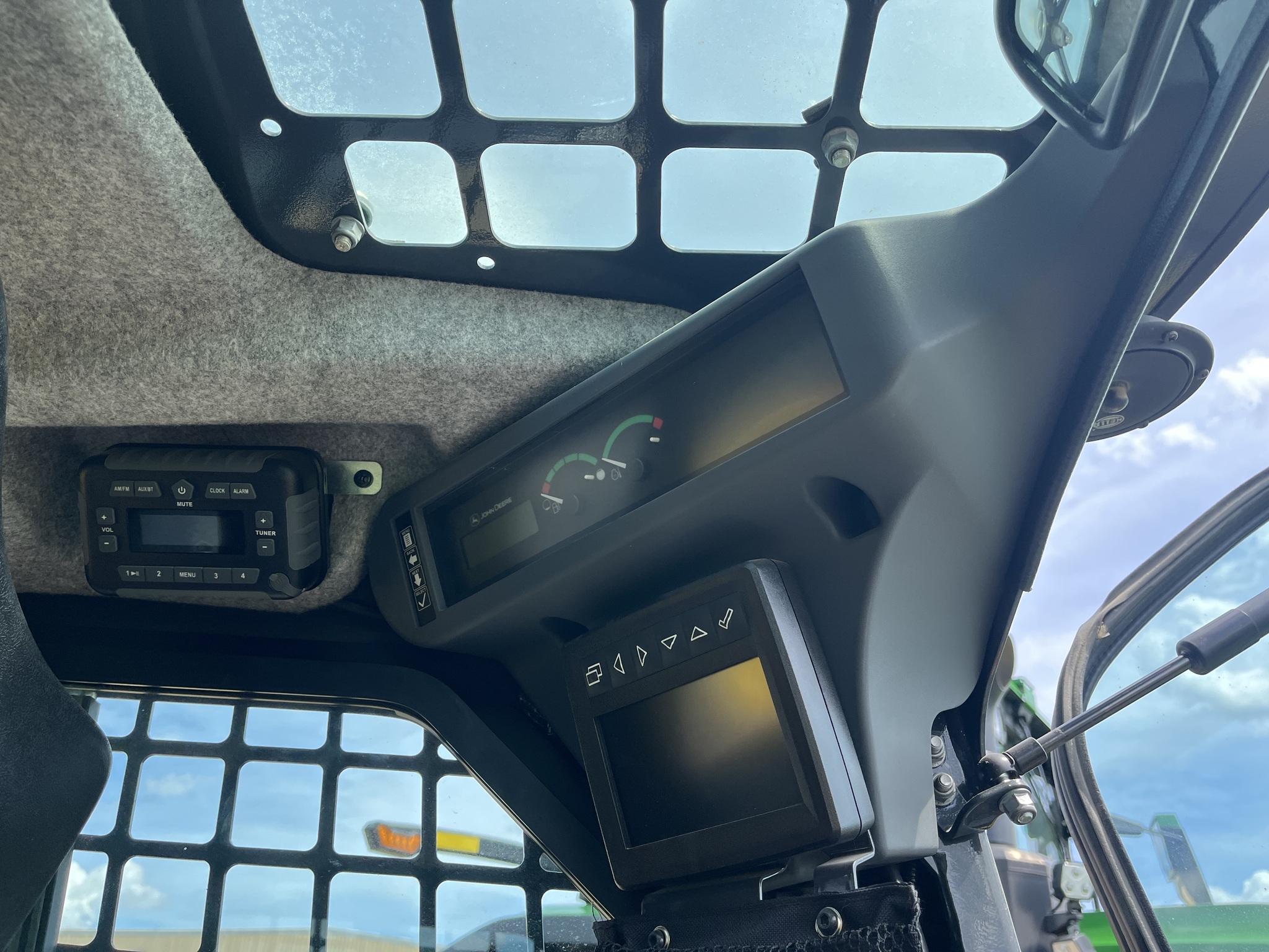 2023 Deere 318G Skid Steer