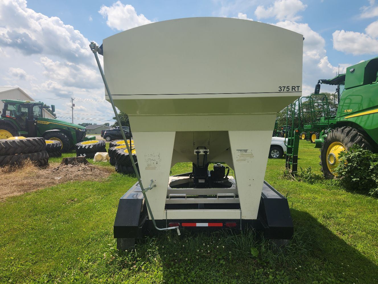 2008 Friesen 375RT Seed Tender