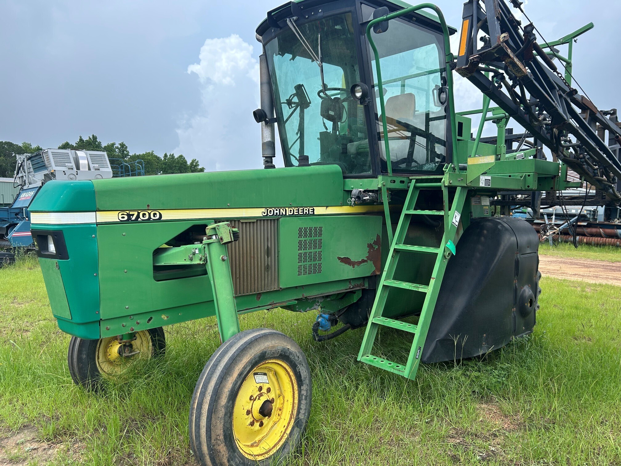 2005 John Deere 6700 Self-Propelled Sprayer - $19,500 | Machinery Pete