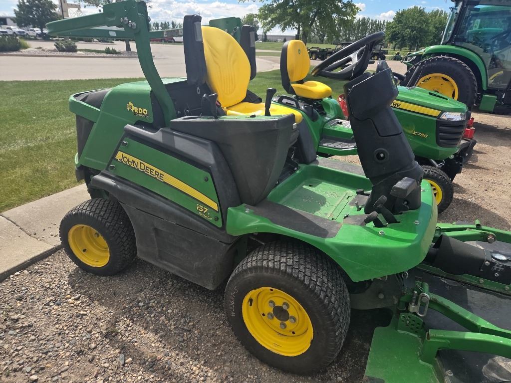 2019 John Deere 1570 Lawn Mower