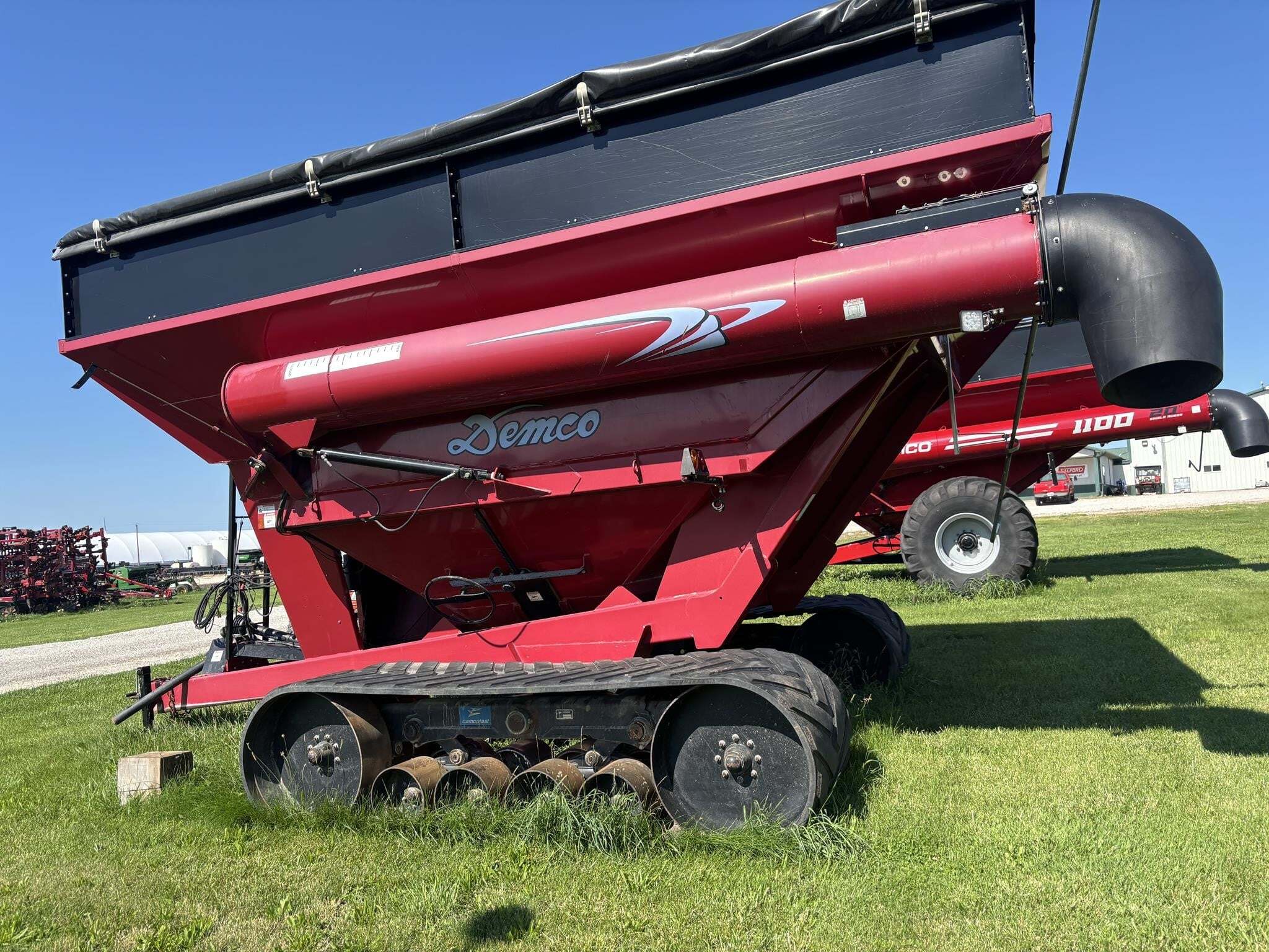 2013 Demco 1150 Grain Cart