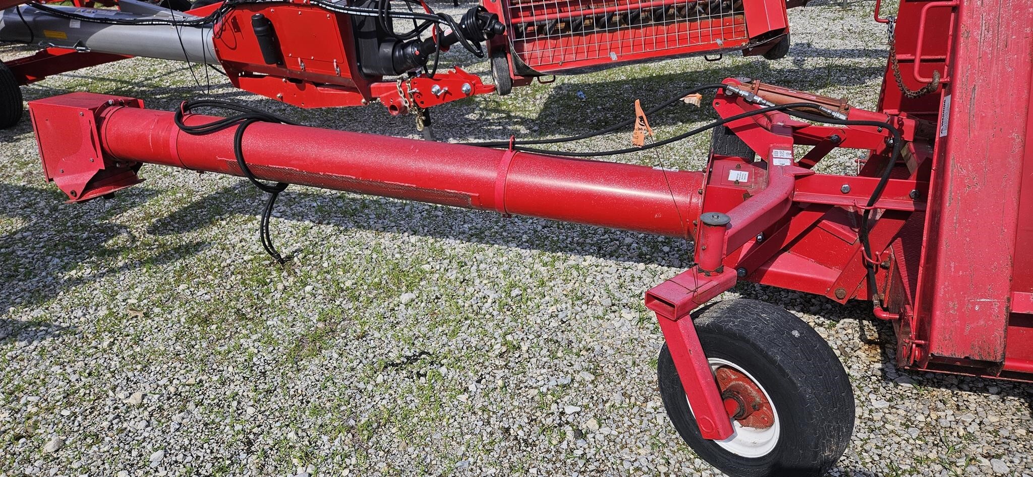 2014 Westfield MK100-61 Augers and Conveyor