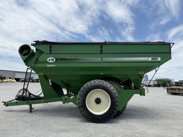  J&M 1051-22 Grain Cart