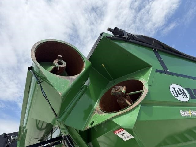  J&M 1051-22 Grain Cart