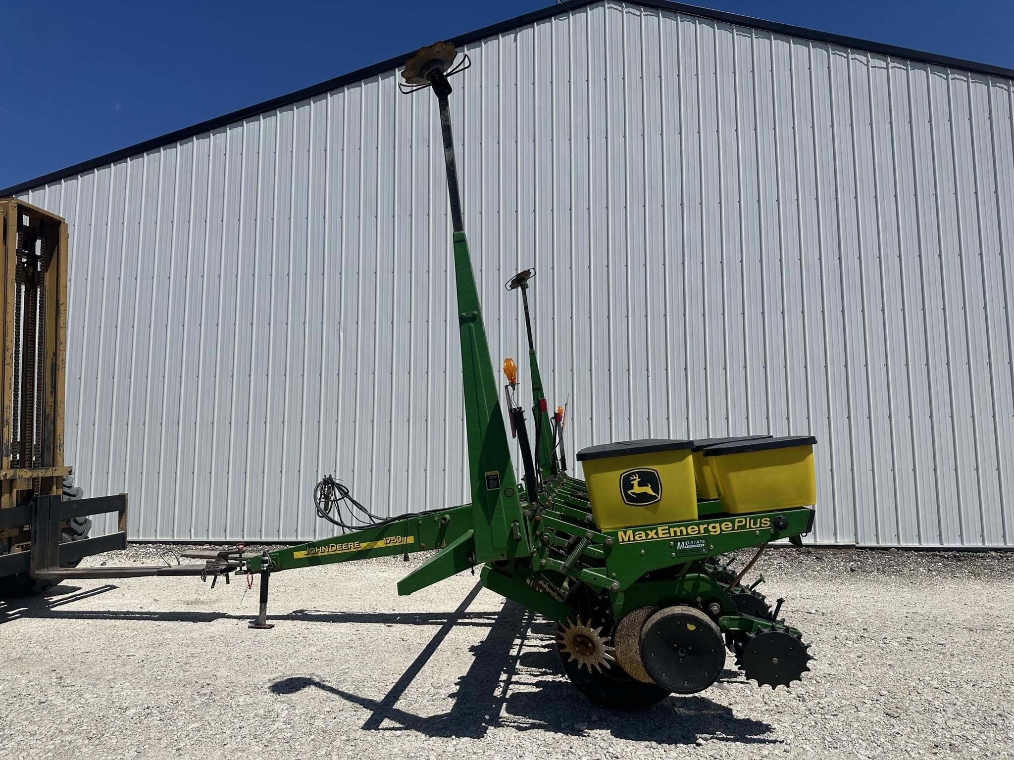 2001 John Deere 1750 Planter