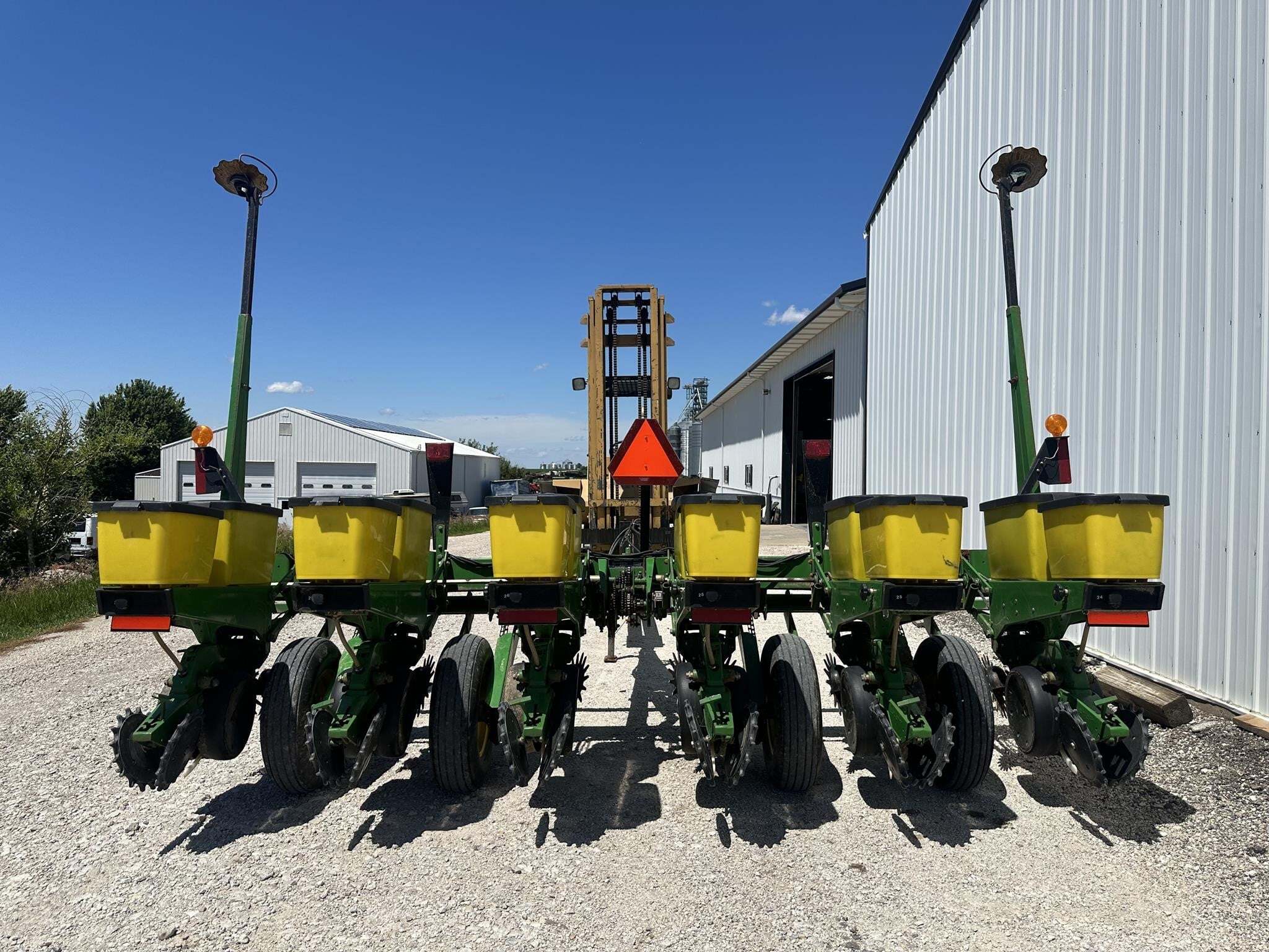 2001 John Deere 1750 Planter