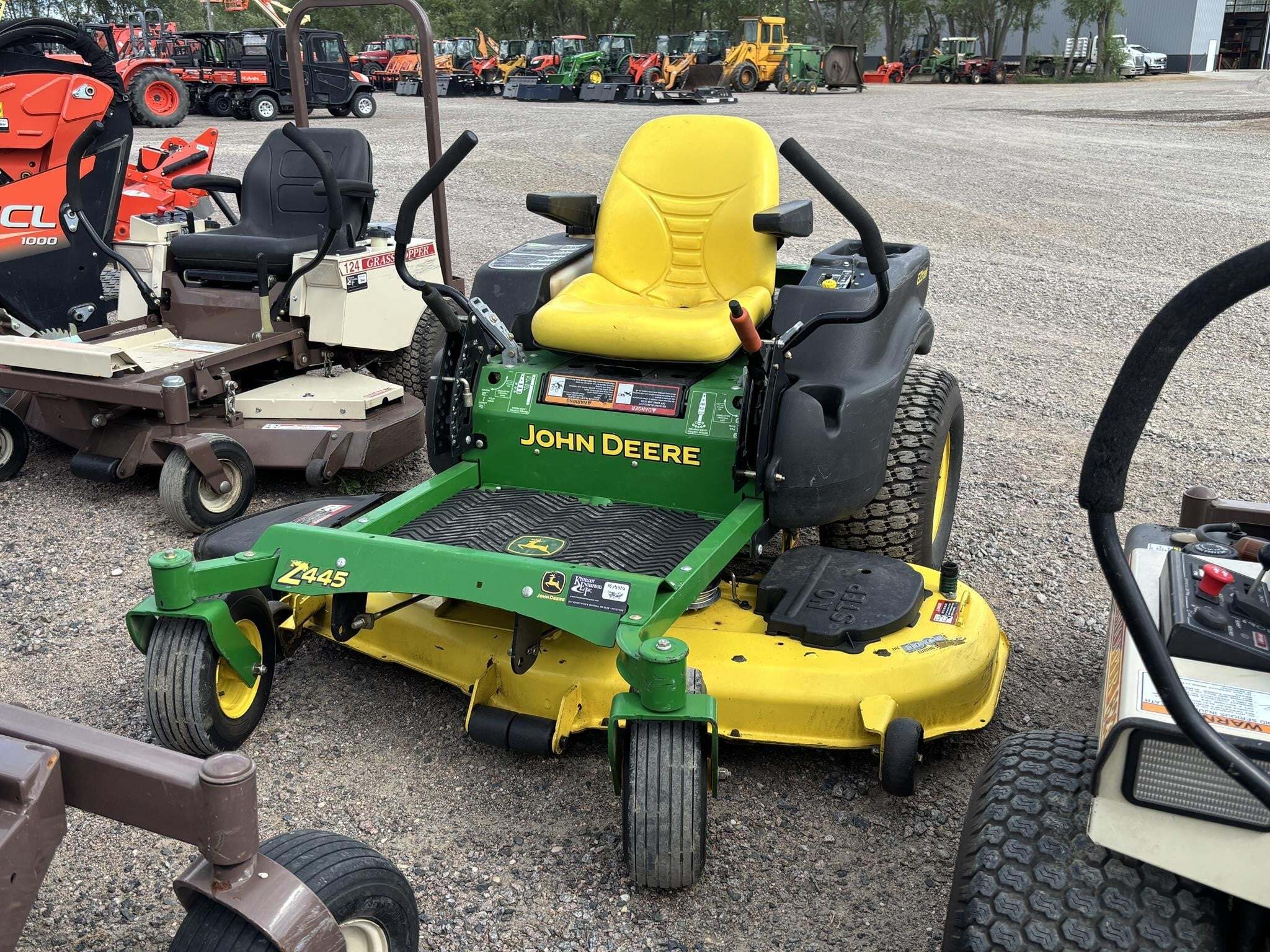 2010 John Deere Z445 Lawn Mower