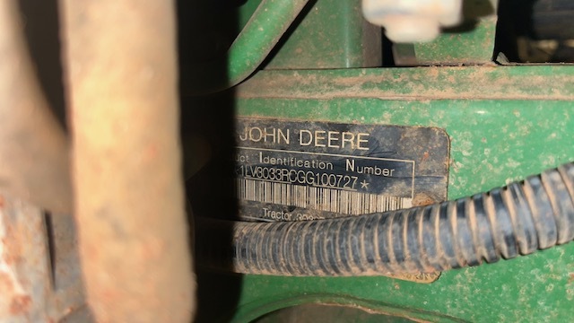 2016 John Deere 3033R Tractor