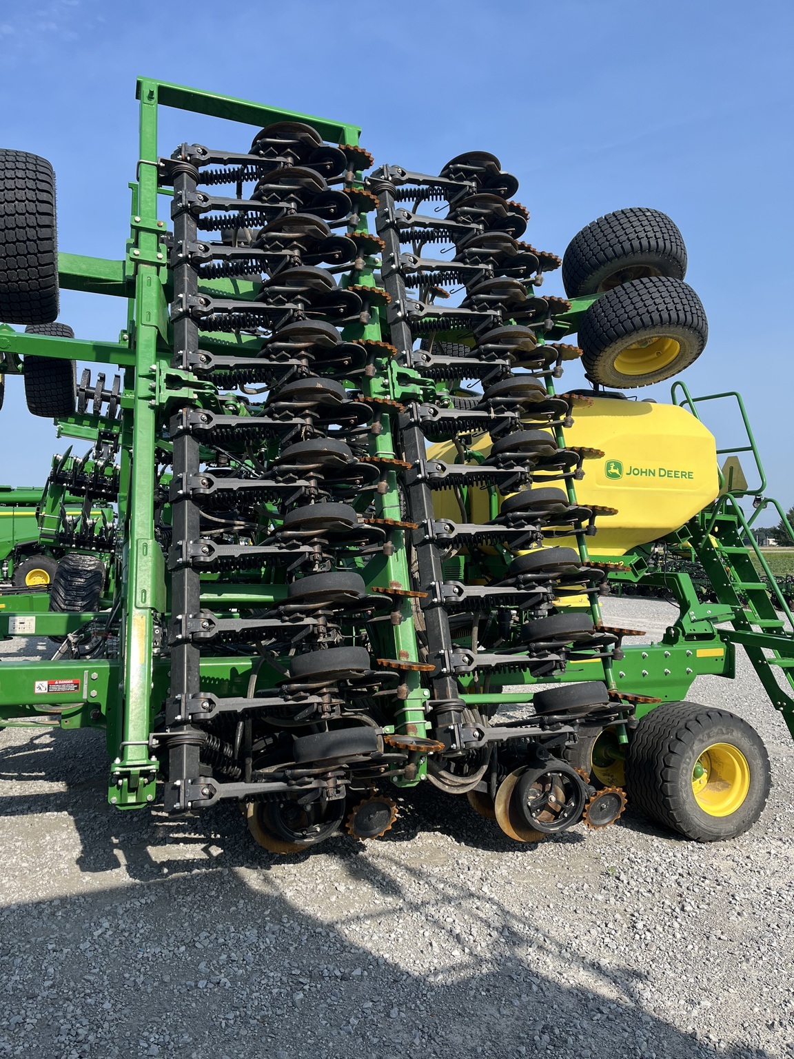 2023 John Deere N542C Air Seeder