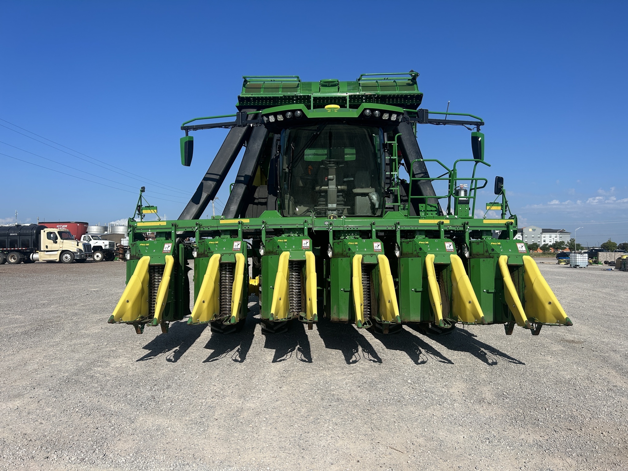 2023 John Deere CP770 Cotton Equipment