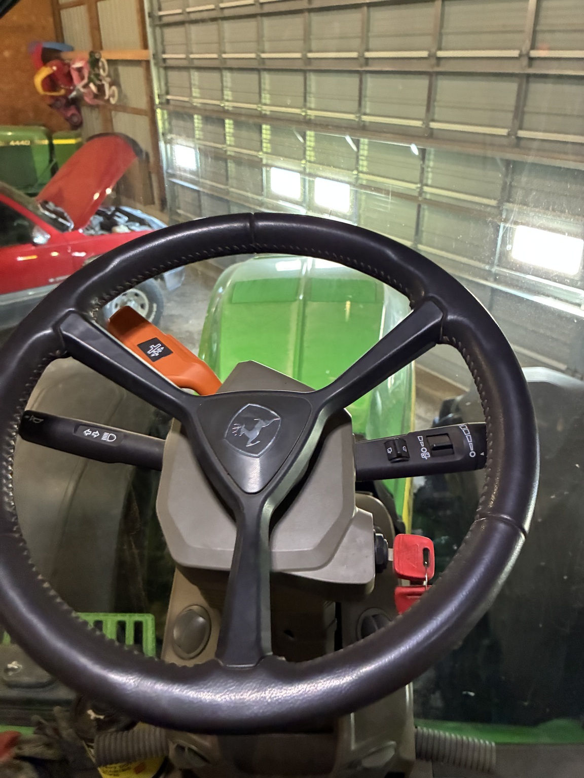 2022 John Deere 8R 370 Tractor
