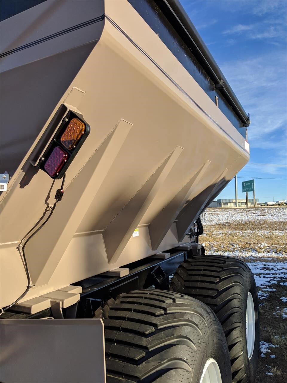2026 Chandler 35PTT-FT EXW Pull-Type Fertilizer Spreader