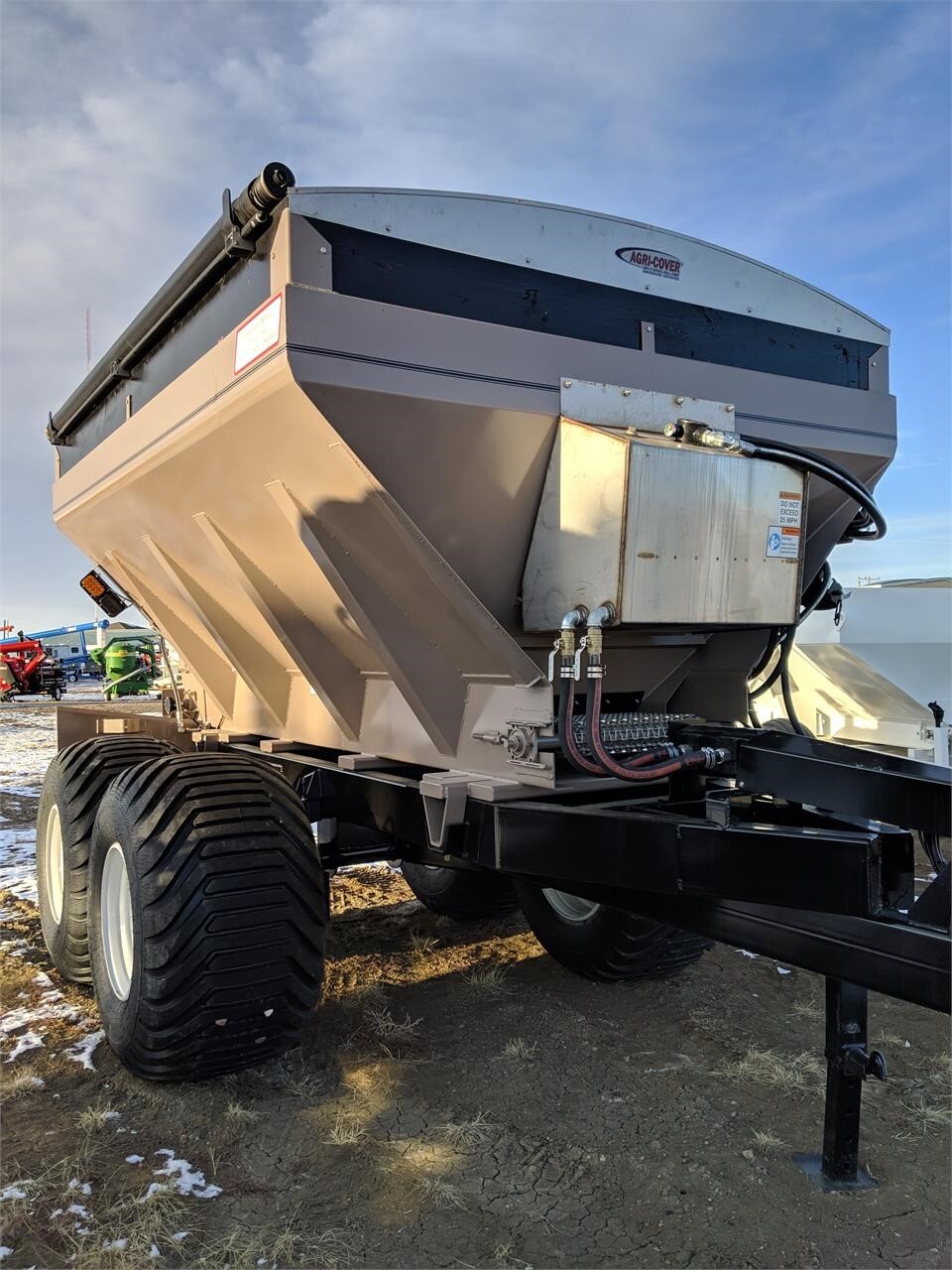 2026 Chandler 35PTT-FT EXW Pull-Type Fertilizer Spreader