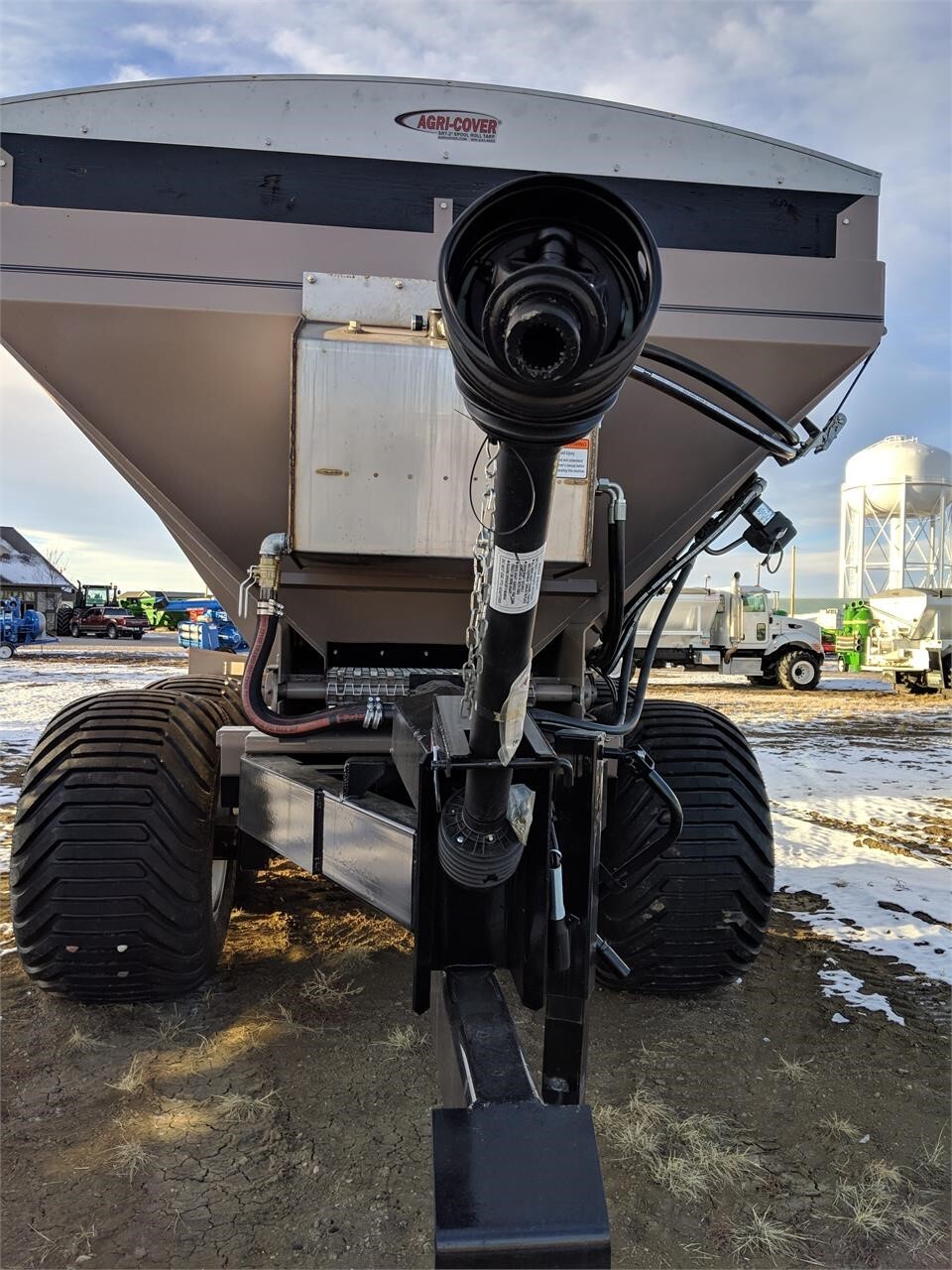 2026 Chandler 35PTT-FT EXW Pull-Type Fertilizer Spreader