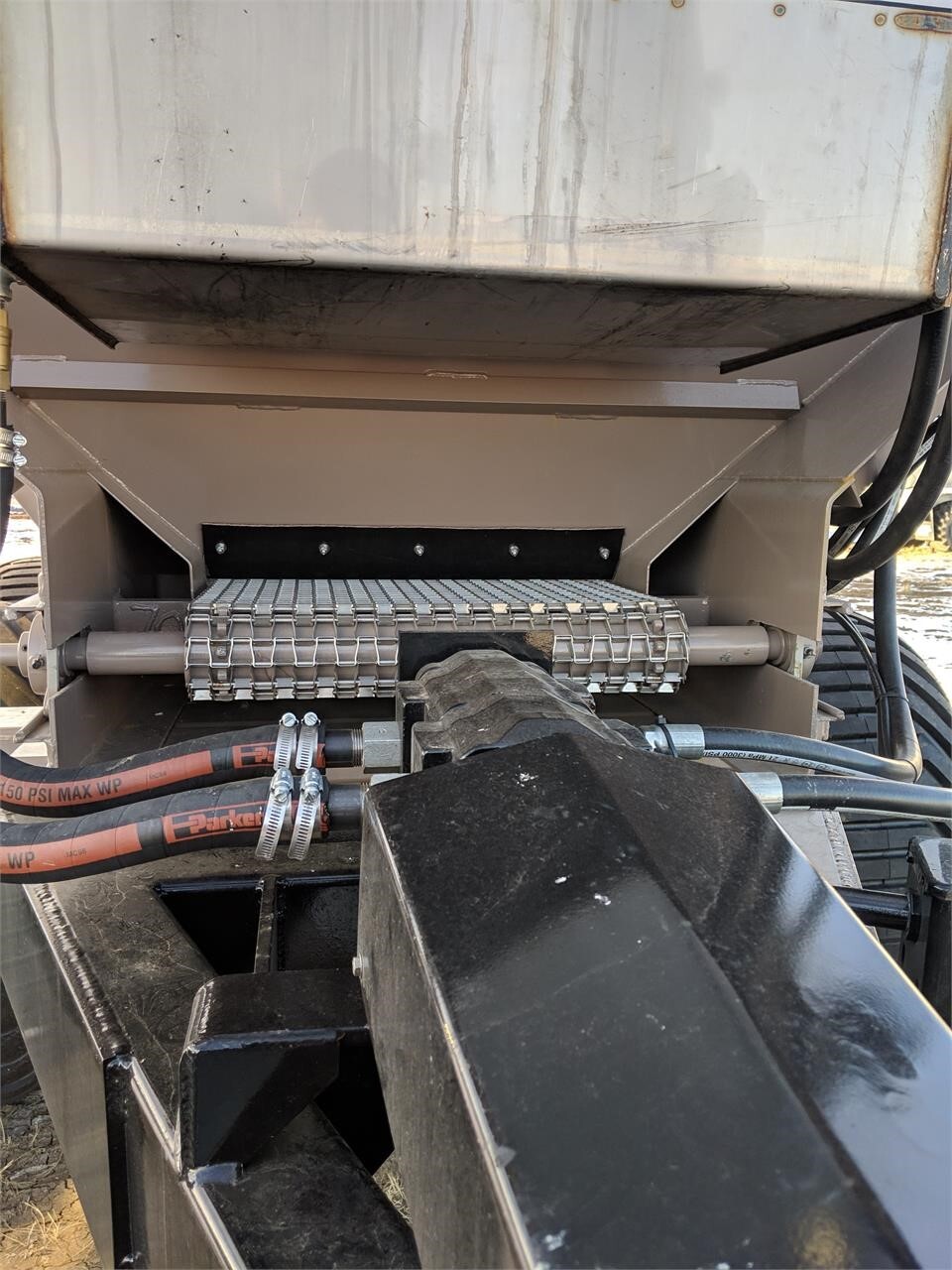 2026 Chandler 35PTT-FT EXW Pull-Type Fertilizer Spreader