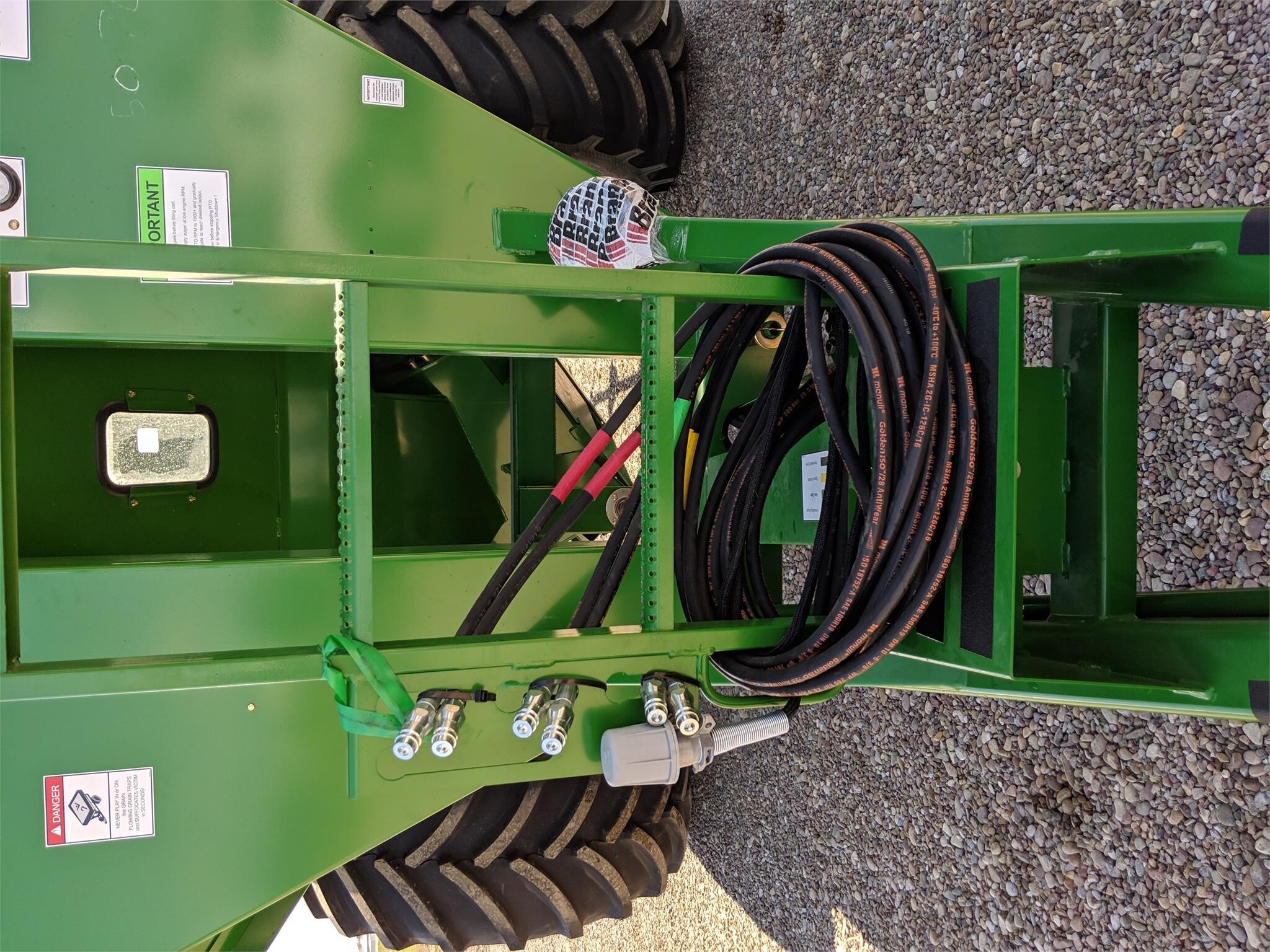  Brandt 1120XR Grain Cart