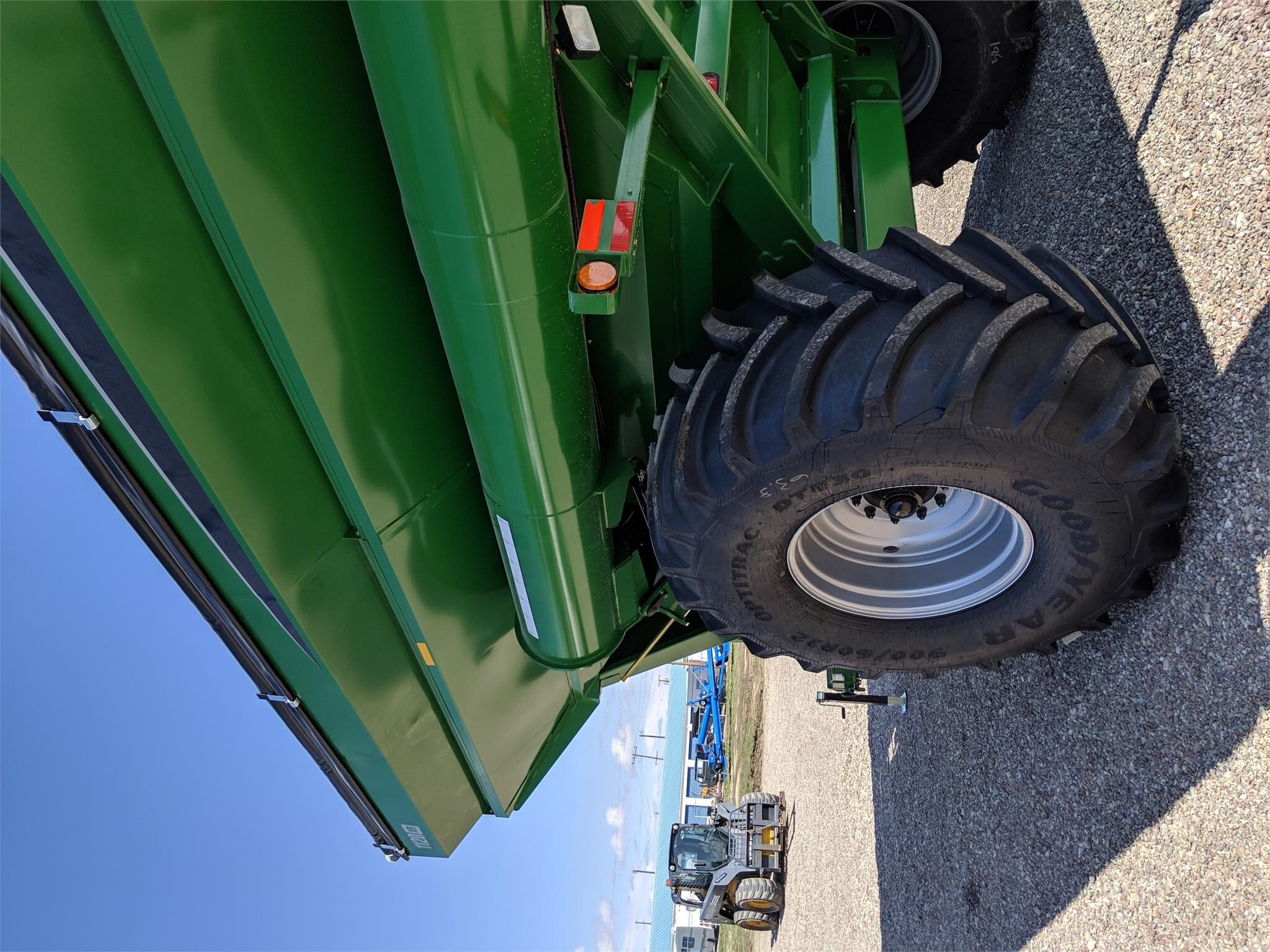  Brandt 1120XR Grain Cart