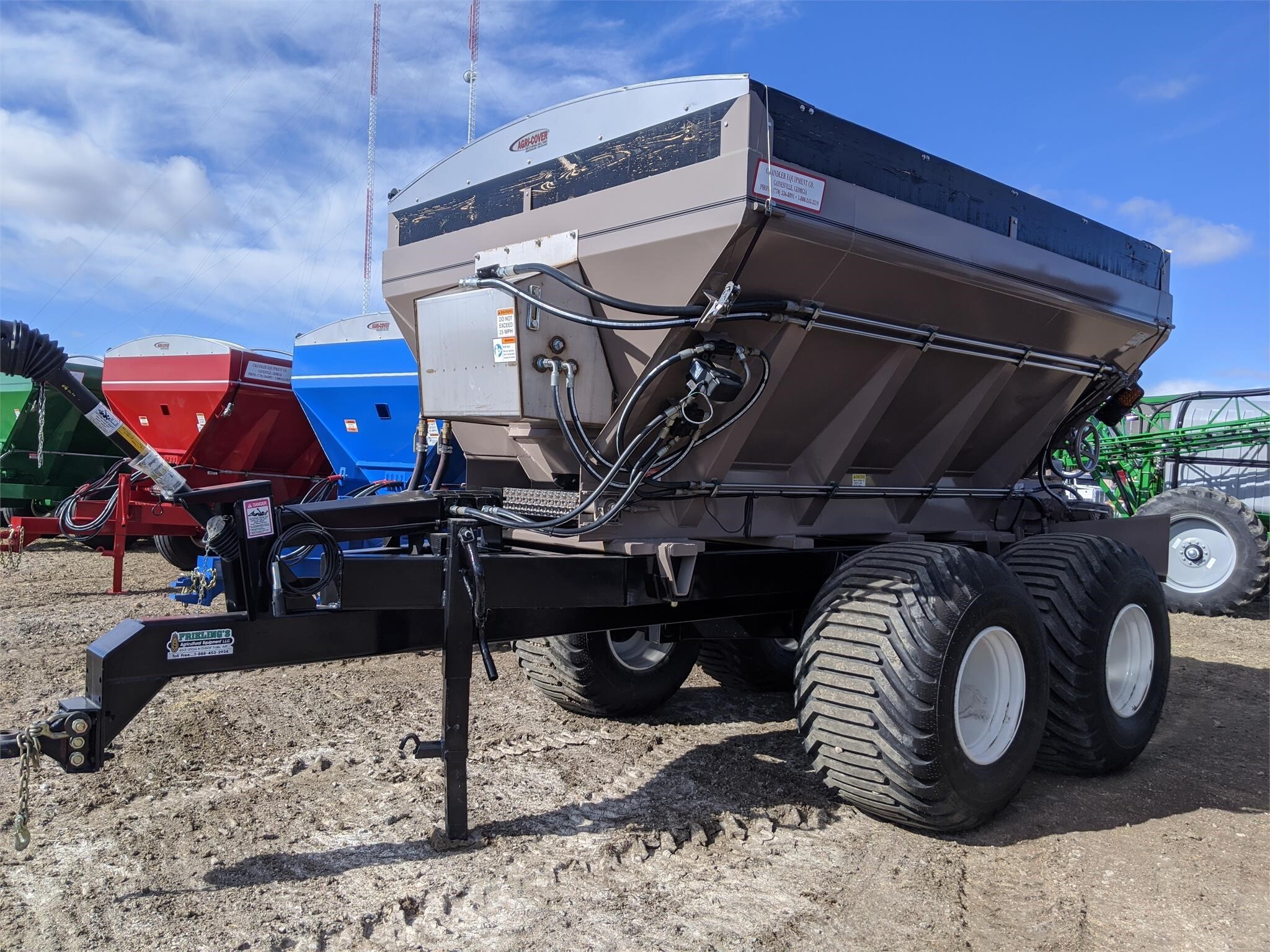 2026 Chandler 35PT-FTLH EXW Pull-Type Fertilizer Spreader