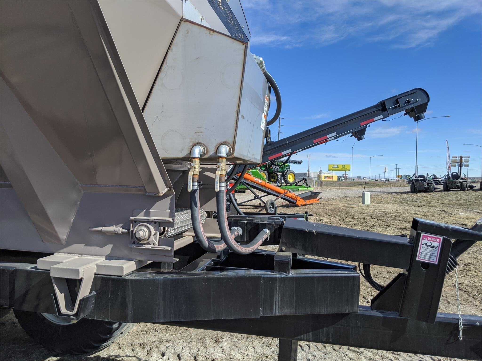 2026 Chandler 35PT-FTLH EXW Pull-Type Fertilizer Spreader