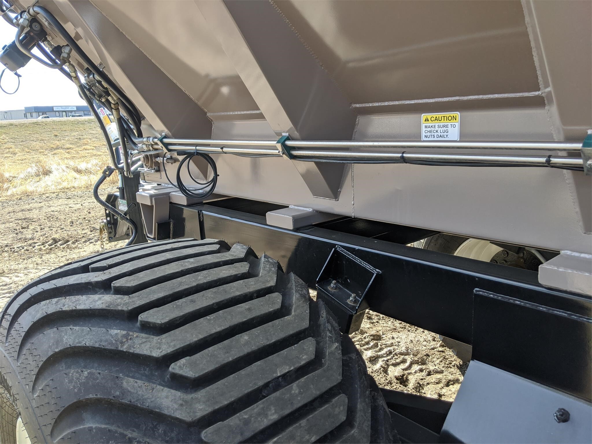 2026 Chandler 35PT-FTLH EXW Pull-Type Fertilizer Spreader